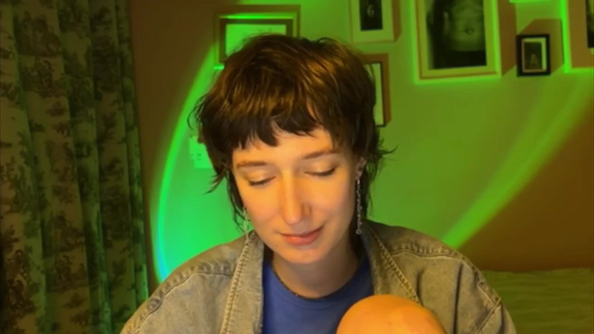 Gallery image thumbnail from LoooneyTunes's myfreecams stream on, 05/29/2025, 21:41 image 3 of 20