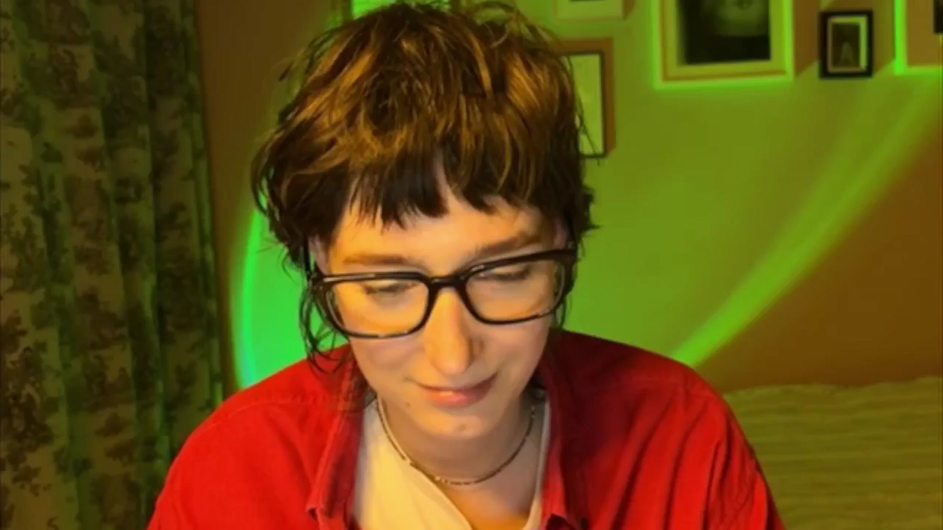 Gallery image thumbnail from LoooneyTunes's myfreecams stream on, 05/30/2025, 20:11 image 7 of 20