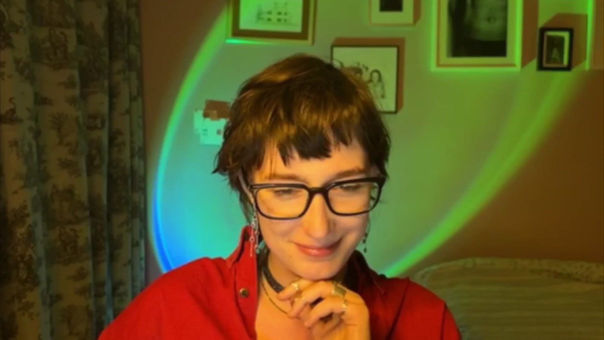 Gallery image thumbnail from LoooneyTunes's myfreecams stream on, 05/31/2025, 21:09 image 15 of 20