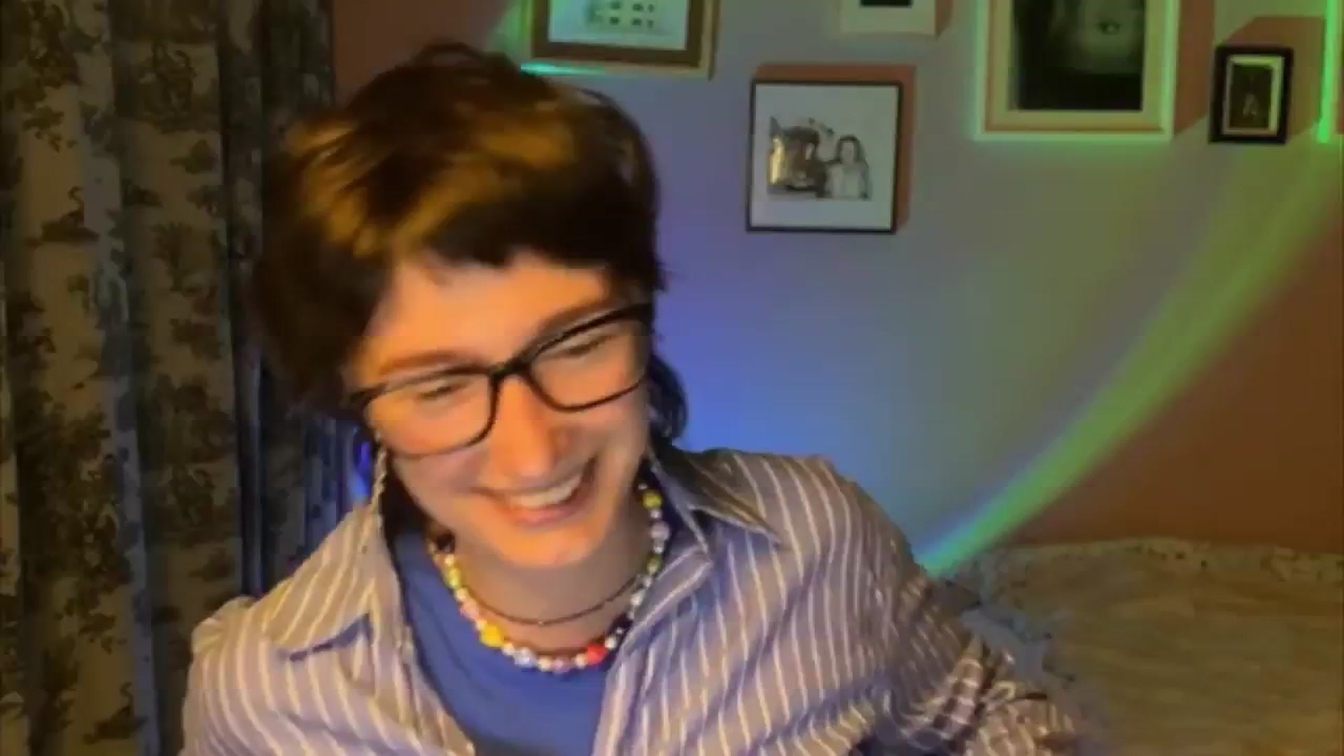 Gallery image thumbnail from LoooneyTunes's myfreecams stream on, 06/01/2025, 22:36 image 19 of 20