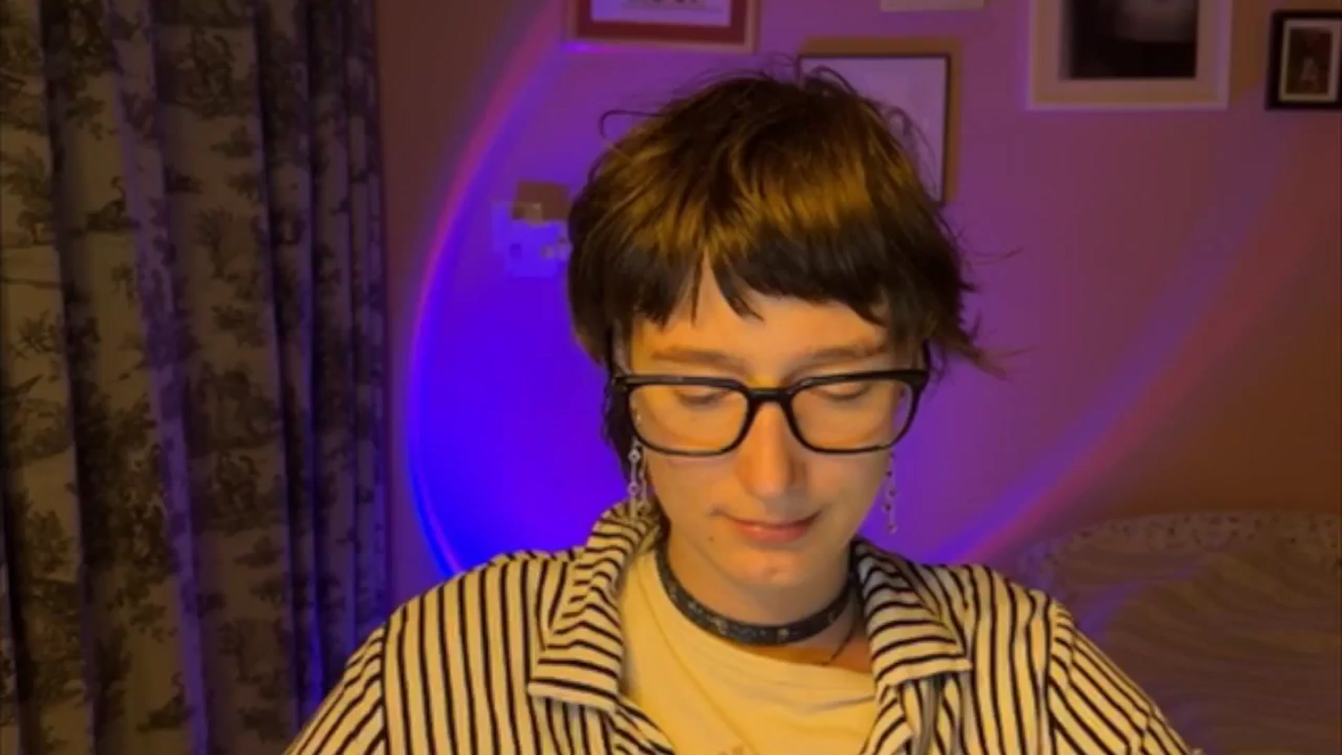 Gallery image thumbnail from LoooneyTunes's myfreecams stream on, 06/02/2025, 19:09 image 18 of 20