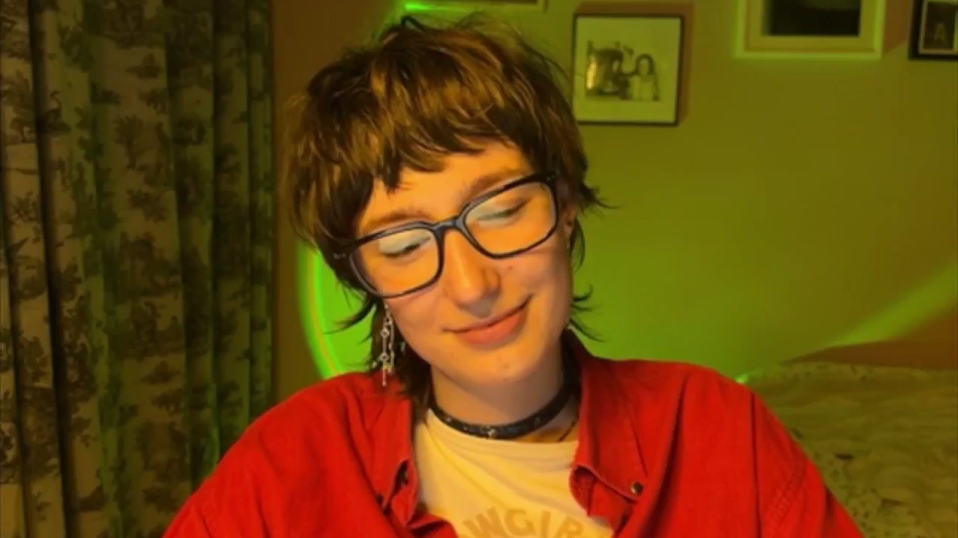 Gallery image thumbnail from LoooneyTunes's myfreecams stream on, 06/05/2025, 22:23 image 15 of 20