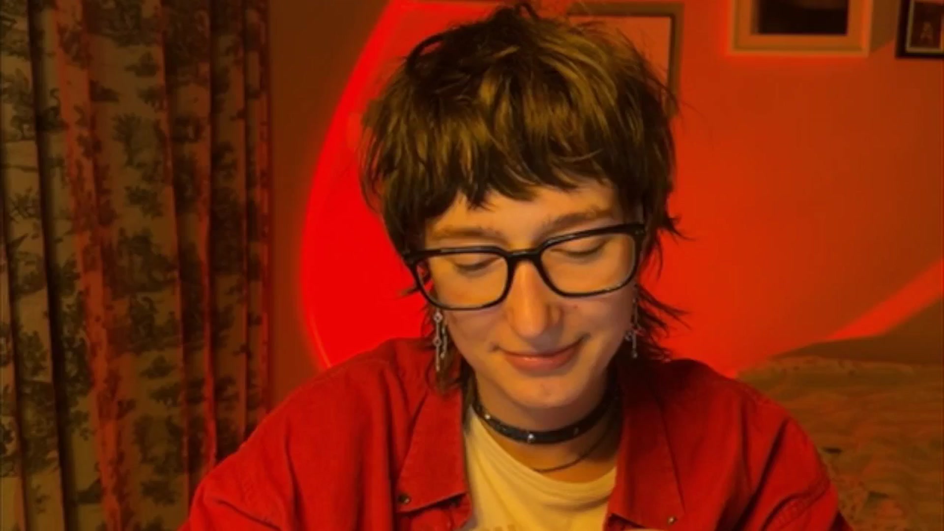 Gallery image thumbnail from LoooneyTunes's myfreecams stream on, 06/05/2025, 22:23 image 18 of 20