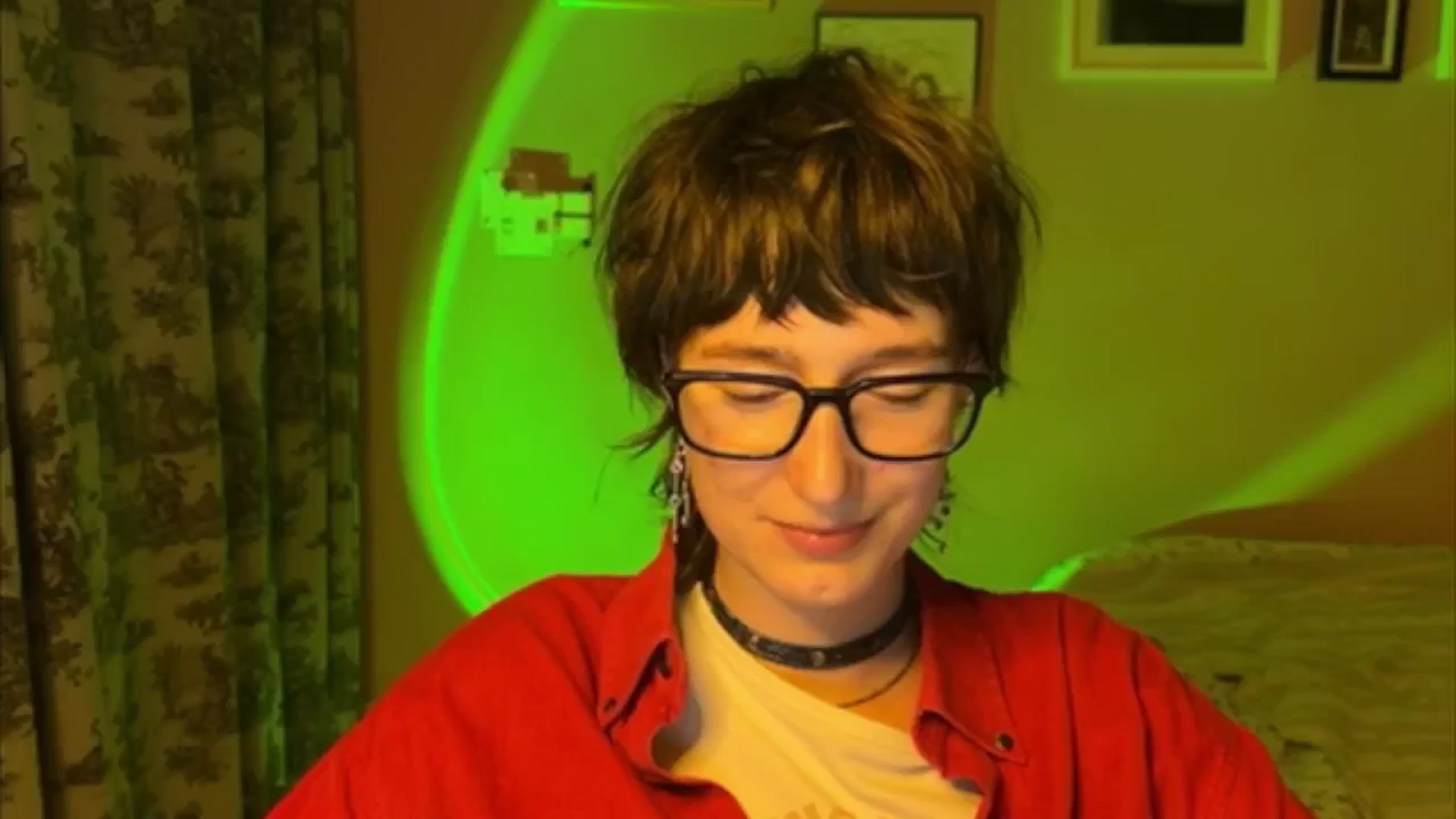 Gallery image thumbnail from LoooneyTunes's myfreecams stream on, 06/05/2025, 22:52 image 16 of 20