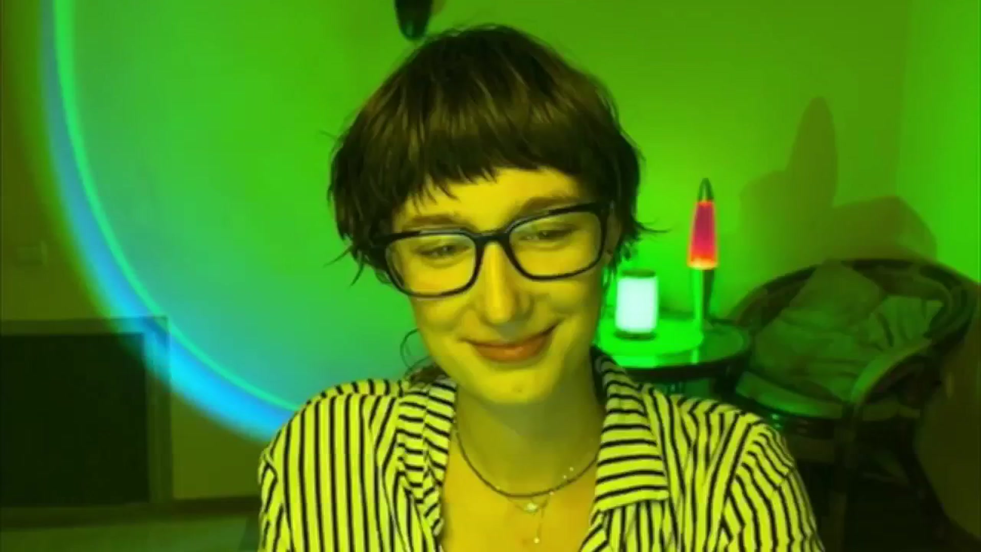 Gallery image thumbnail from LoooneyTunes's myfreecams stream on, 06/09/2025, 21:15 image 9 of 20