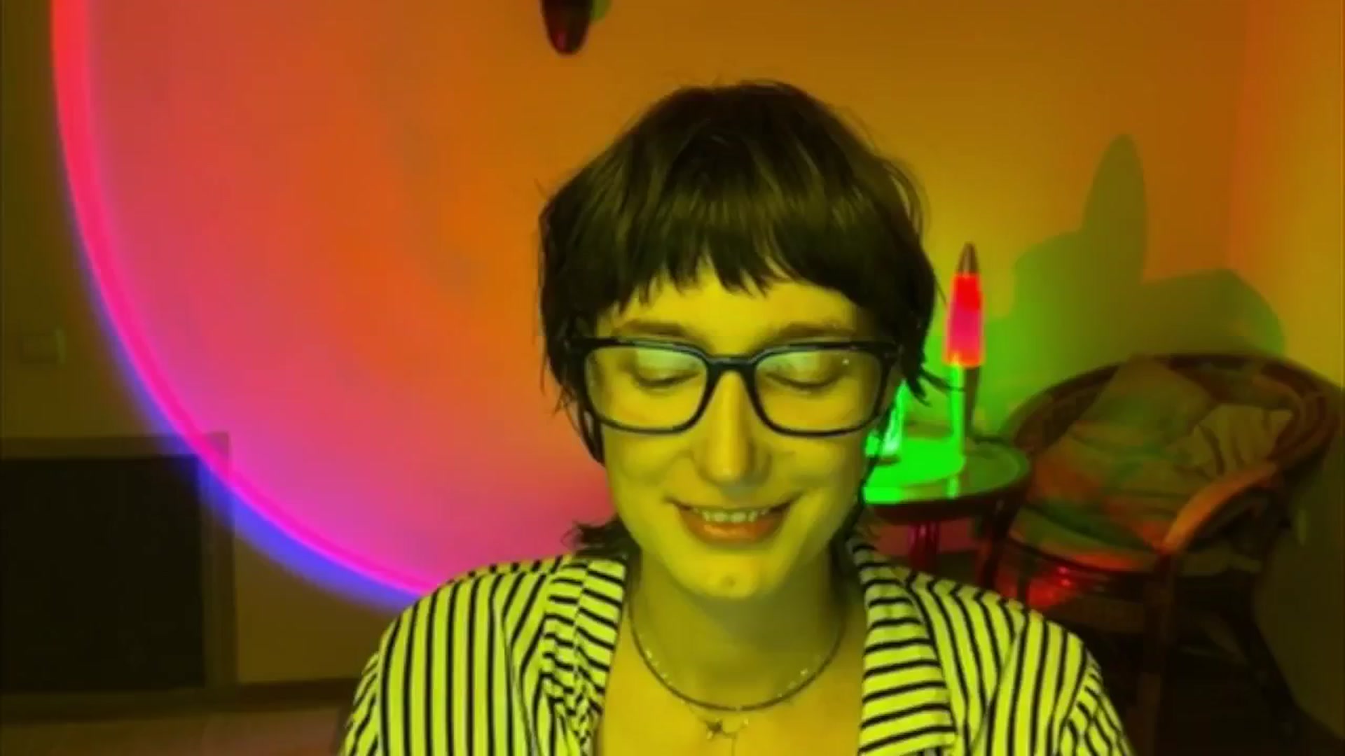 Gallery image thumbnail from LoooneyTunes's myfreecams stream on, 06/09/2025, 22:21 image 7 of 20