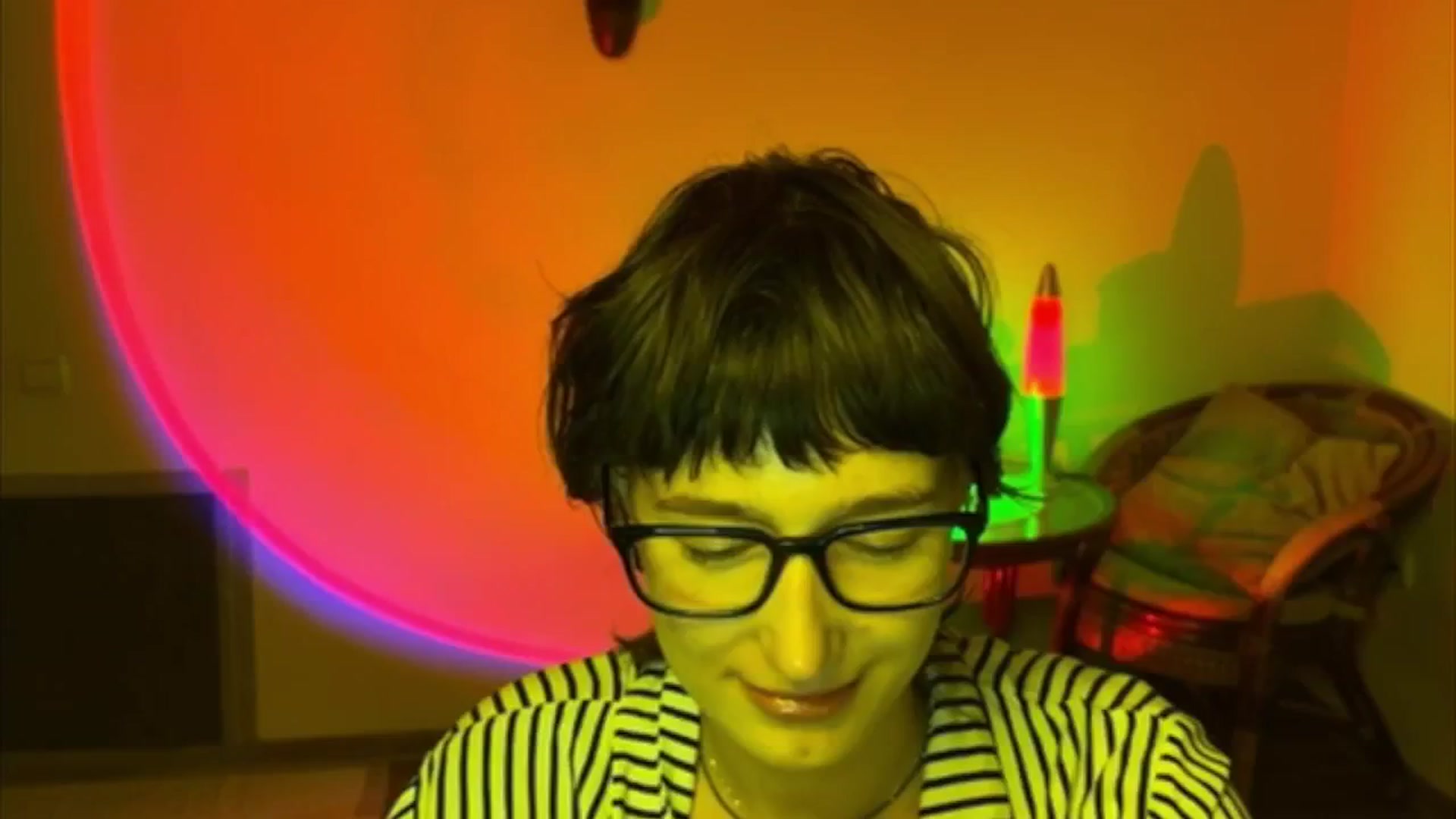 Gallery image thumbnail from LoooneyTunes's myfreecams stream on, 06/09/2025, 22:21 image 17 of 20