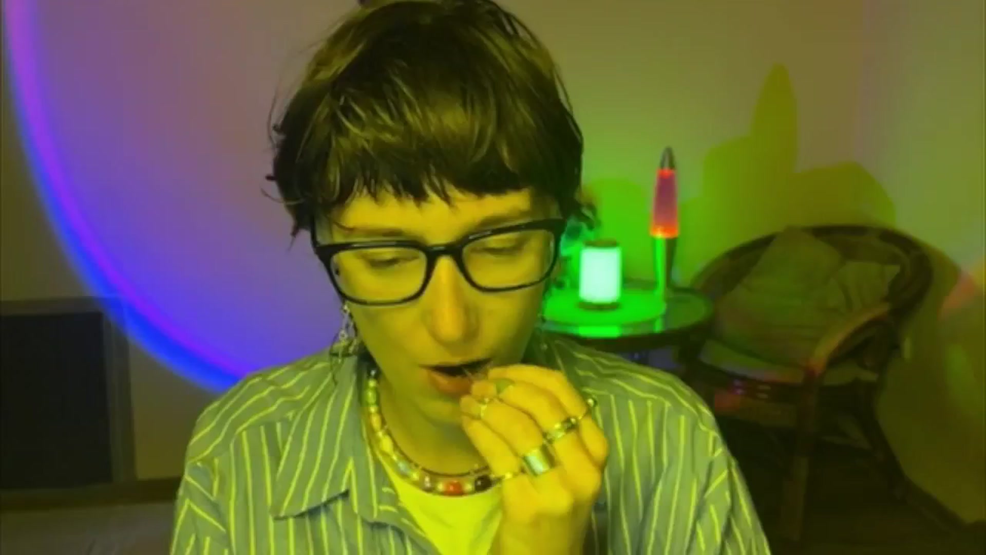 Gallery image thumbnail from LoooneyTunes's myfreecams stream on, 06/10/2025, 19:27 image 3 of 20