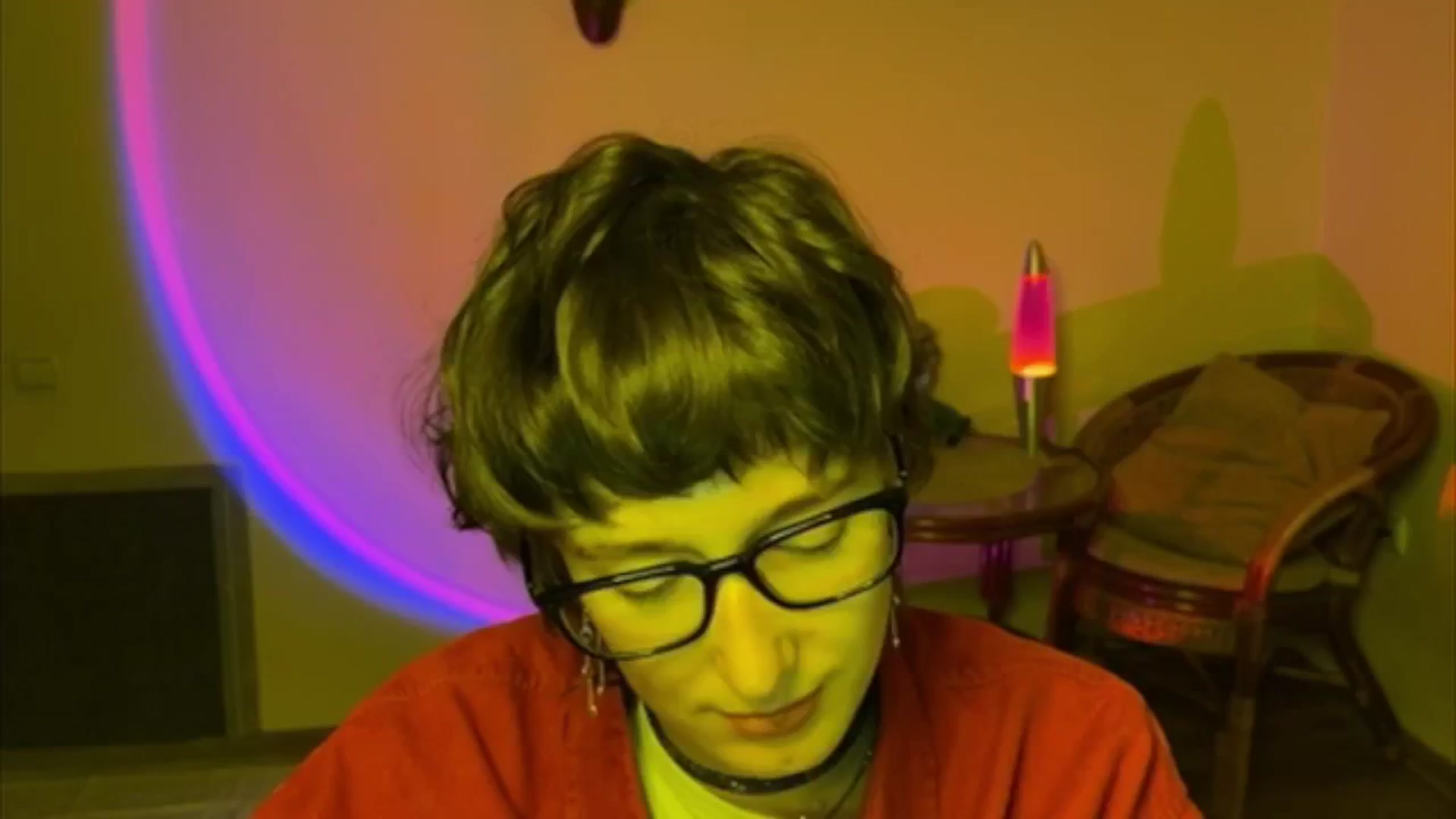 Gallery image thumbnail from LoooneyTunes's myfreecams stream on, 06/11/2025, 17:22 image 13 of 20