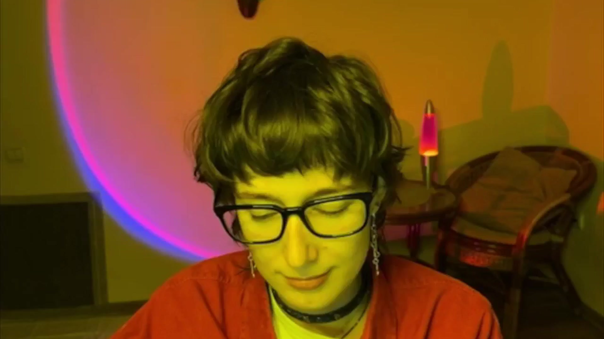 Gallery image thumbnail from LoooneyTunes's myfreecams stream on, 06/11/2025, 17:22 image 18 of 20