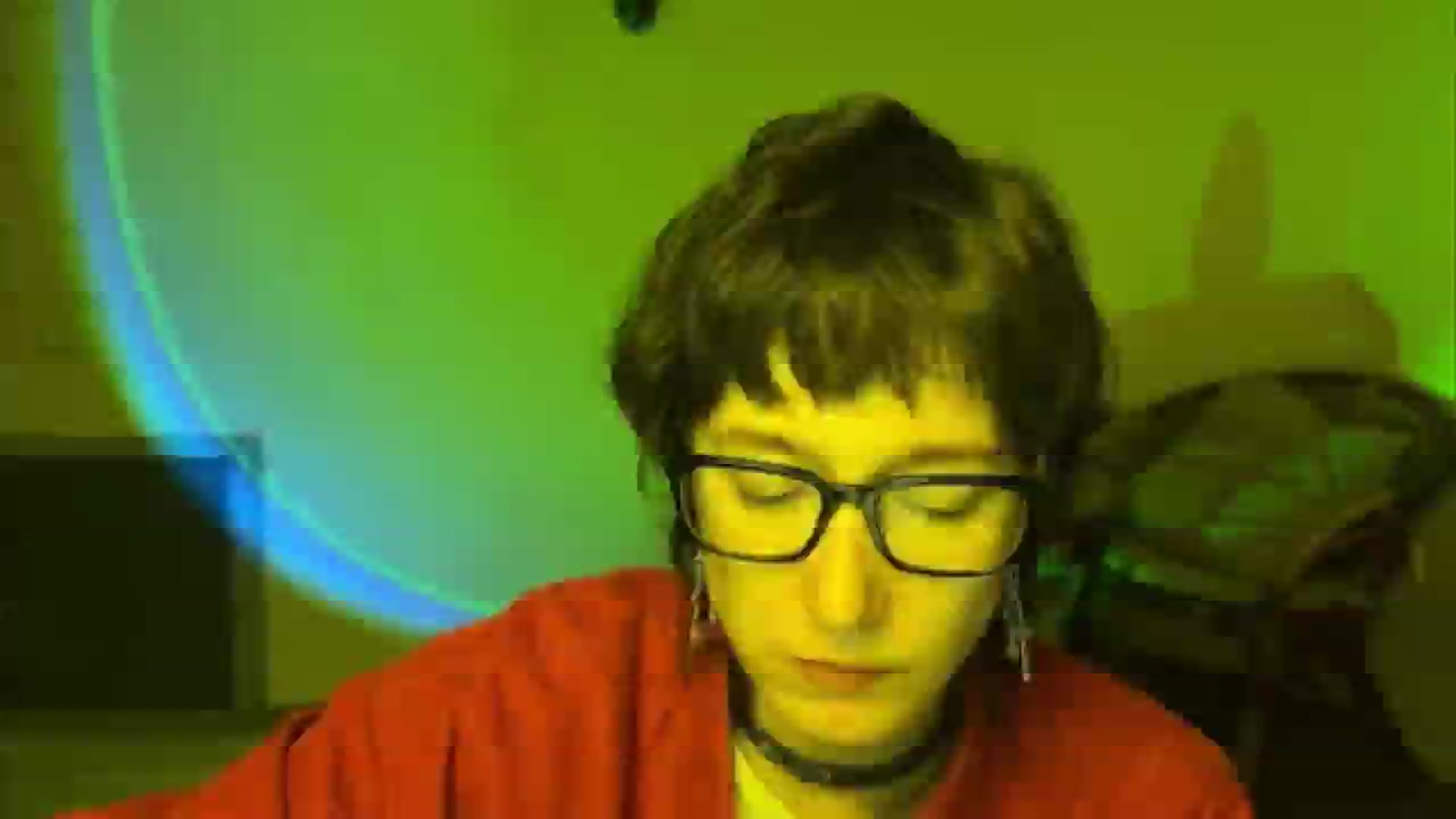 Gallery image thumbnail from LoooneyTunes's myfreecams stream on, 06/11/2025, 19:35 image 16 of 20