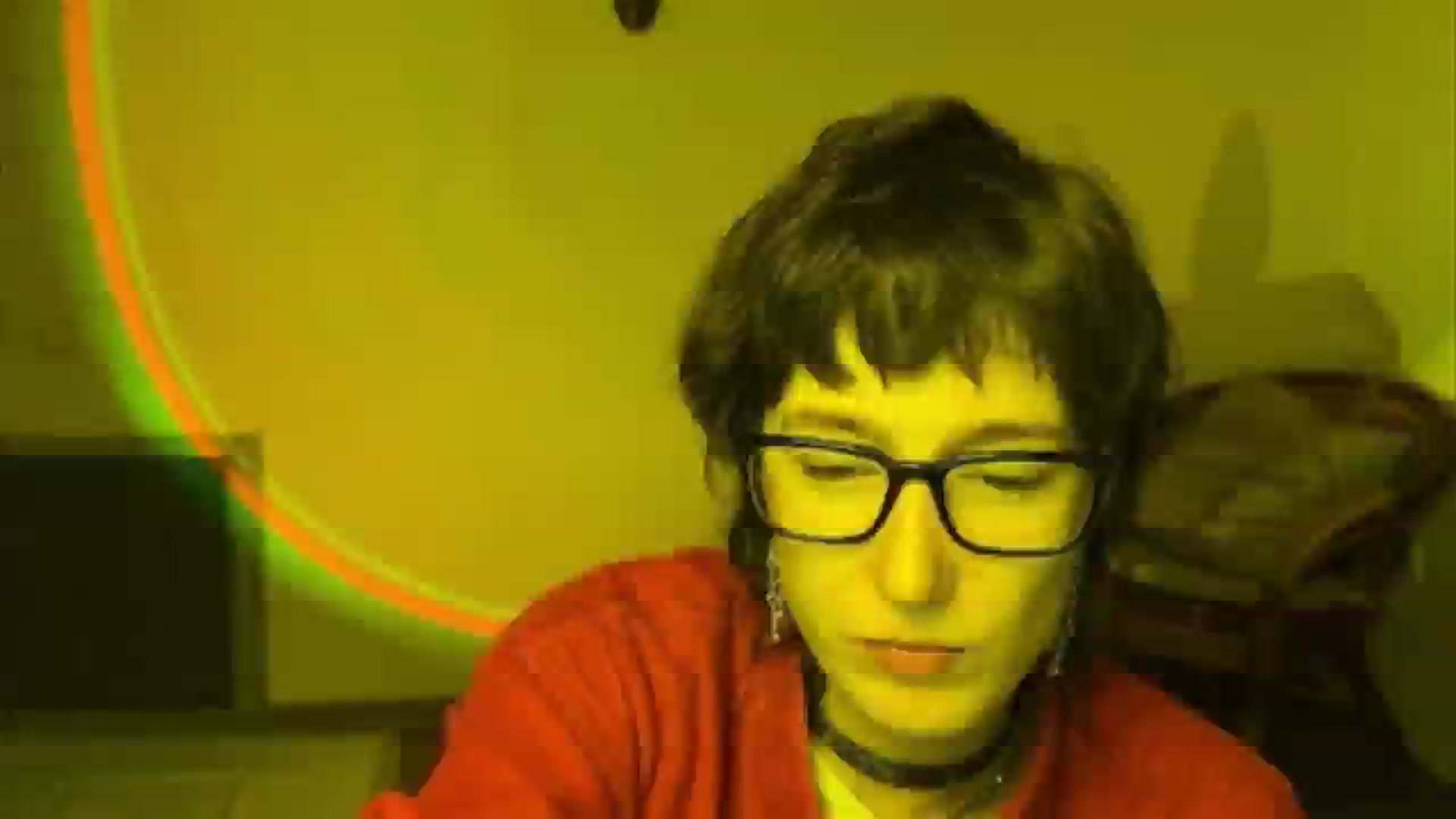 Gallery image thumbnail from LoooneyTunes's myfreecams stream on, 06/11/2025, 19:35 image 15 of 20