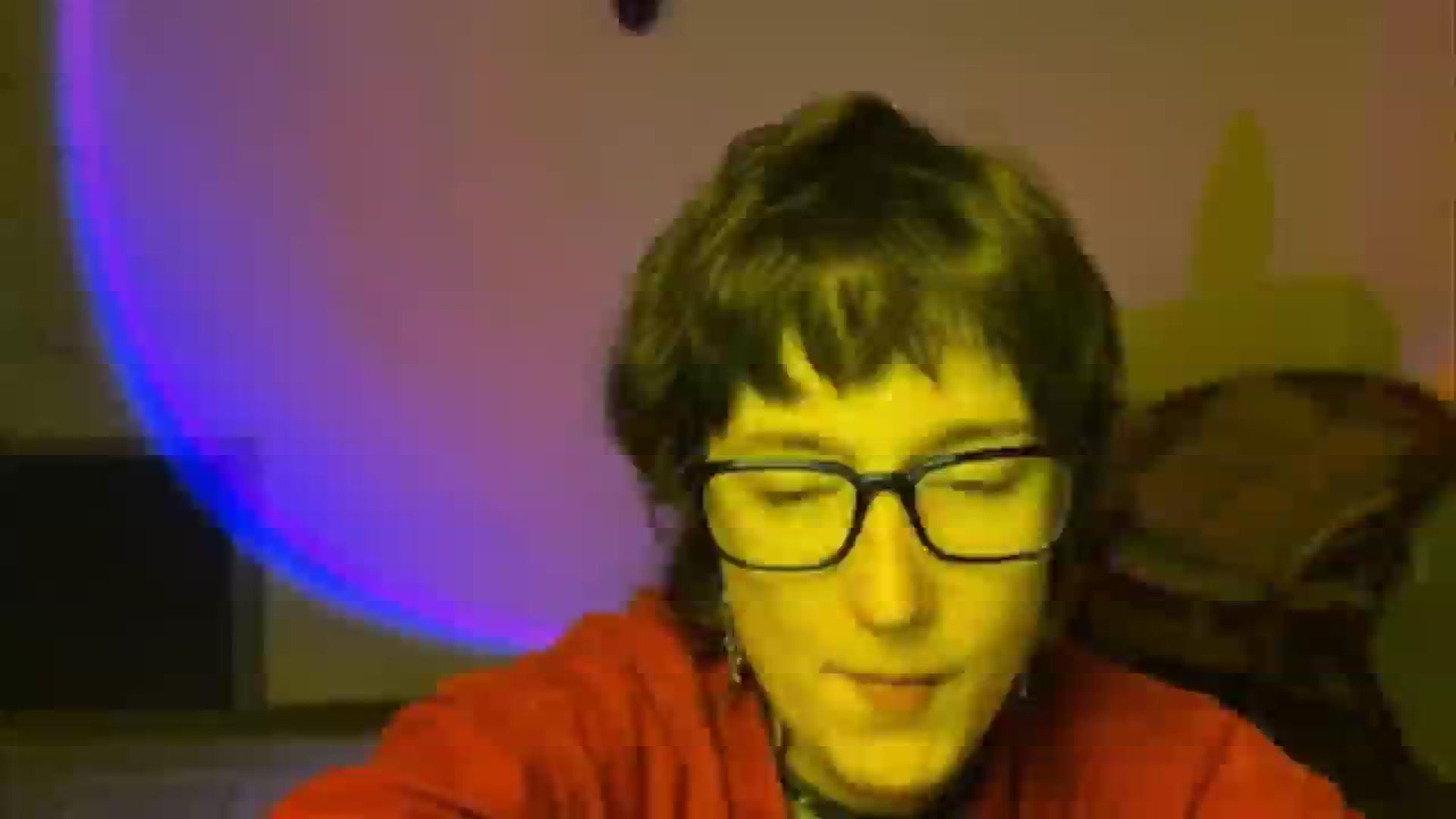 Gallery image thumbnail from LoooneyTunes's myfreecams stream on, 06/11/2025, 19:35 image 3 of 20