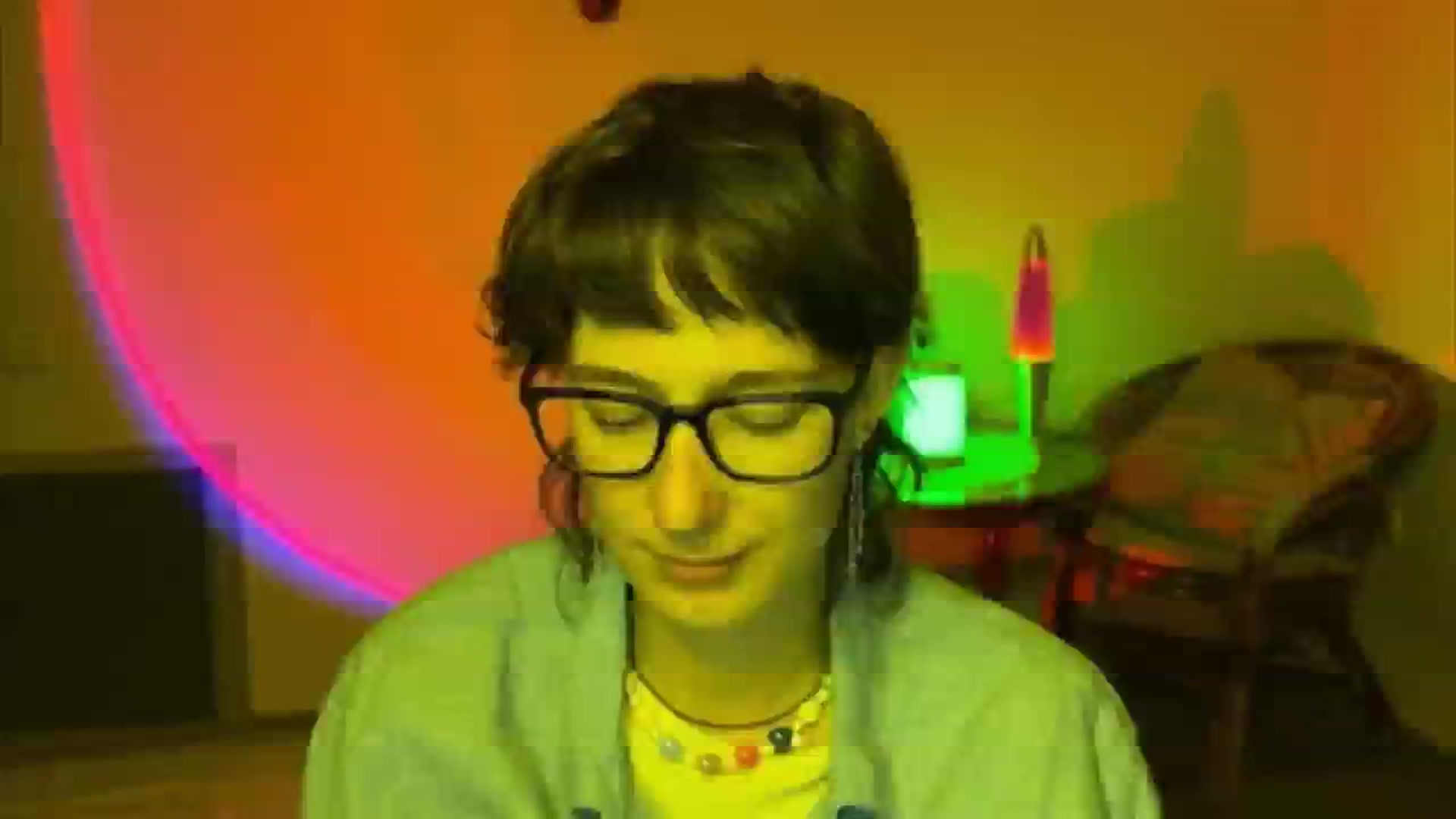 Gallery image thumbnail from LoooneyTunes's myfreecams stream on, 06/12/2025, 20:15 image 2 of 20