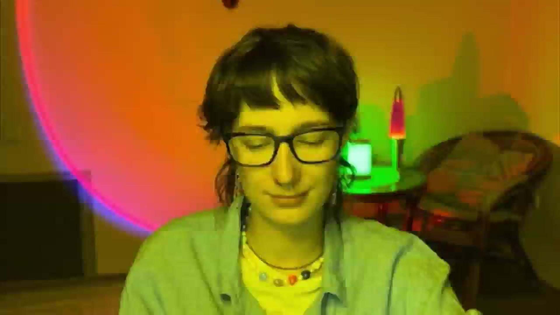Gallery image thumbnail from LoooneyTunes's myfreecams stream on, 06/12/2025, 20:15 image 16 of 20