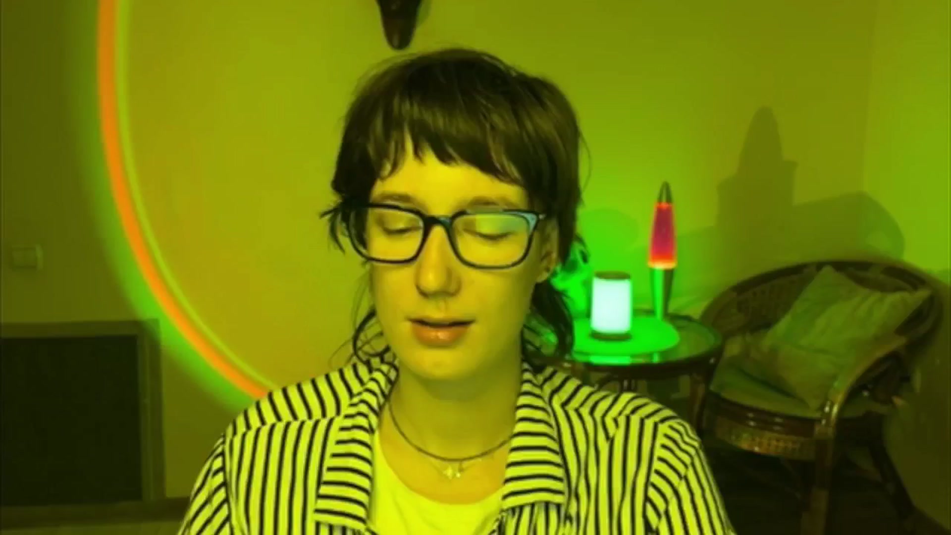 Gallery image thumbnail from LoooneyTunes's myfreecams stream on, 06/13/2025, 17:34 image 10 of 20