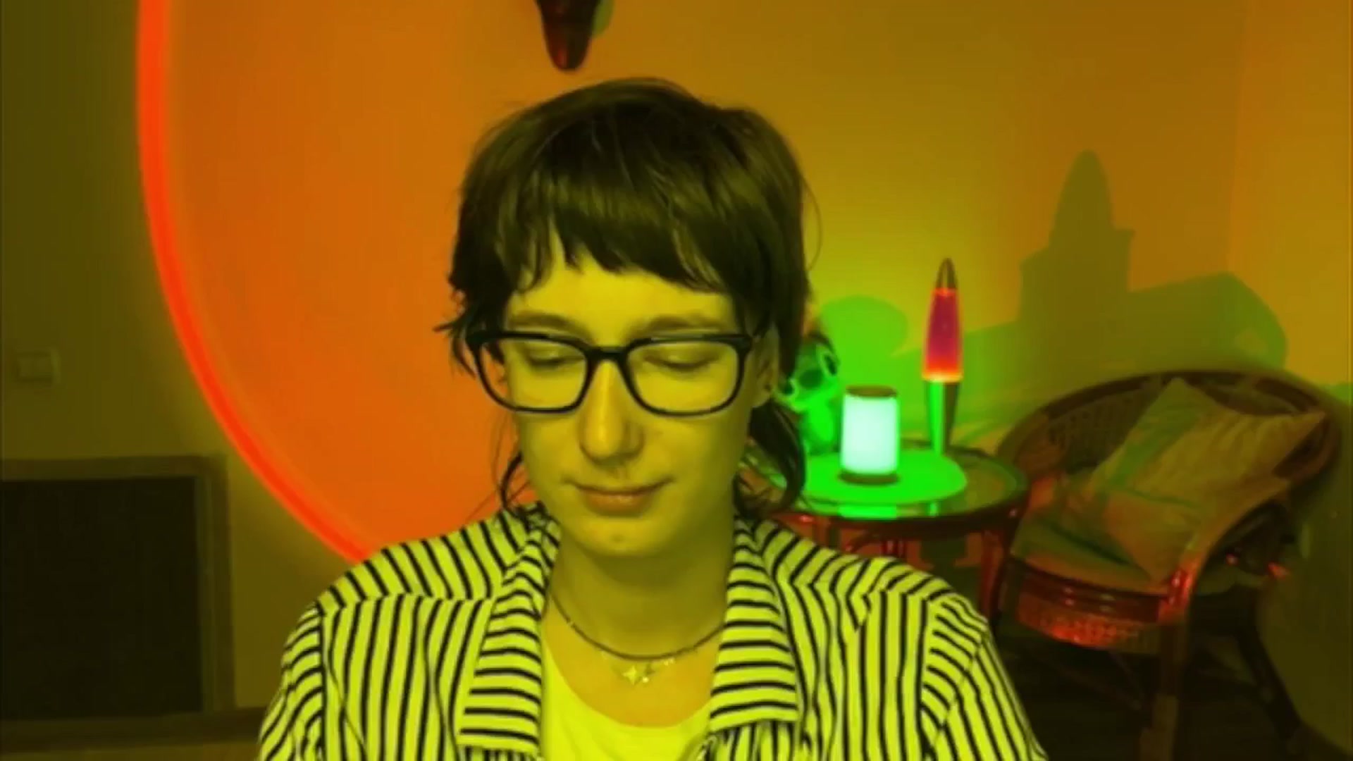 Gallery image thumbnail from LoooneyTunes's myfreecams stream on, 06/13/2025, 17:34 image 12 of 20