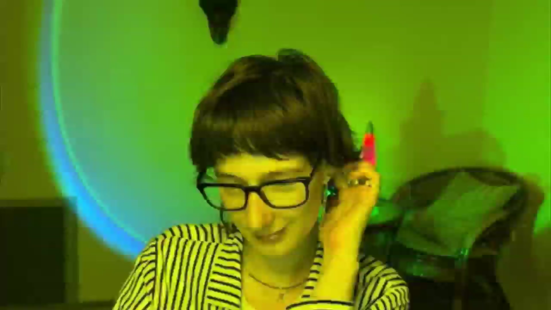 Gallery image thumbnail from LoooneyTunes's myfreecams stream on, 06/13/2025, 19:55 image 14 of 20