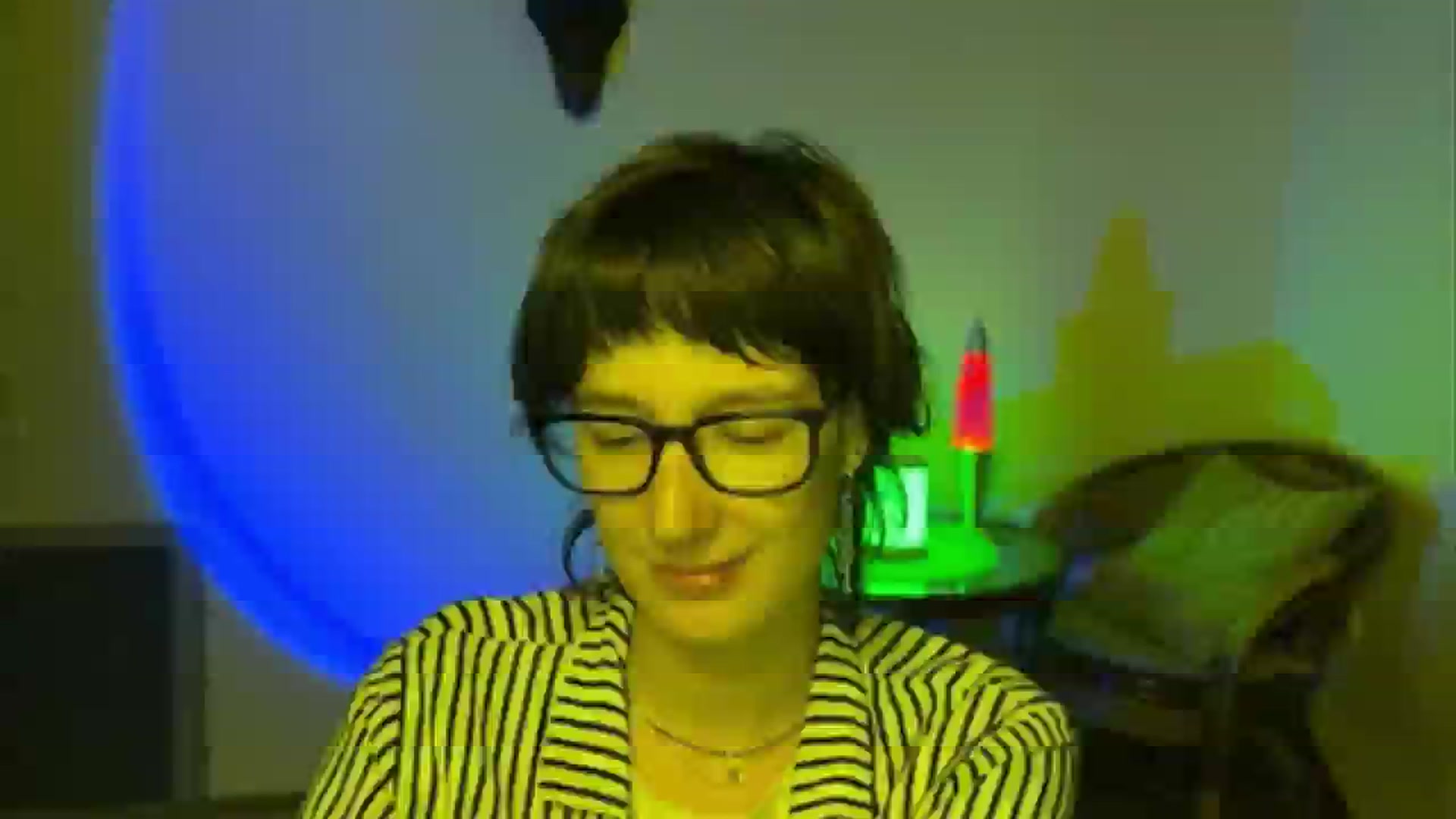 Gallery image thumbnail from LoooneyTunes's myfreecams stream on, 06/13/2025, 19:55 image 18 of 20