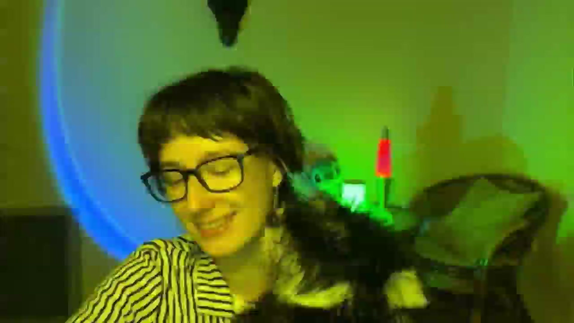 Gallery image thumbnail from LoooneyTunes's myfreecams stream on, 06/13/2025, 20:14 image 12 of 20