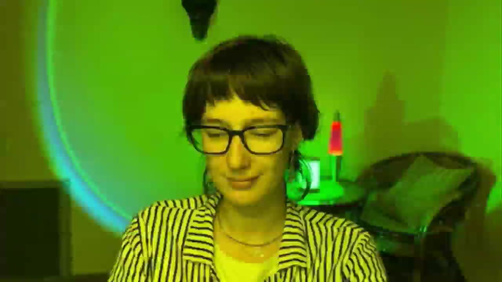 Gallery image thumbnail from LoooneyTunes's myfreecams stream on, 06/13/2025, 20:14 image 6 of 20
