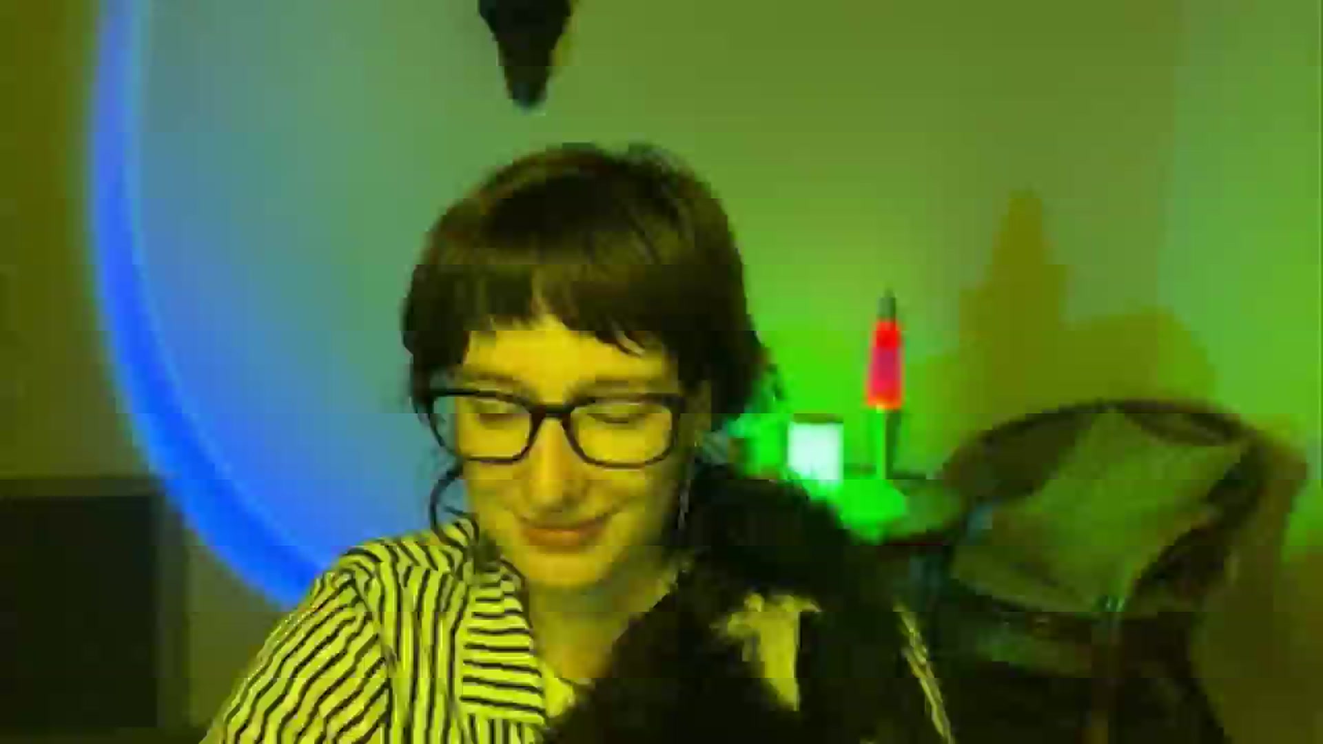 Gallery image thumbnail from LoooneyTunes's myfreecams stream on, 06/13/2025, 20:14 image 13 of 20