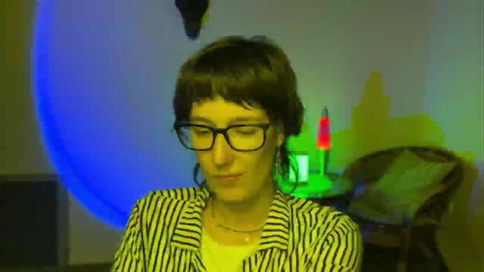 Gallery image thumbnail from LoooneyTunes's myfreecams stream on, 06/13/2025, 20:14 image 19 of 20