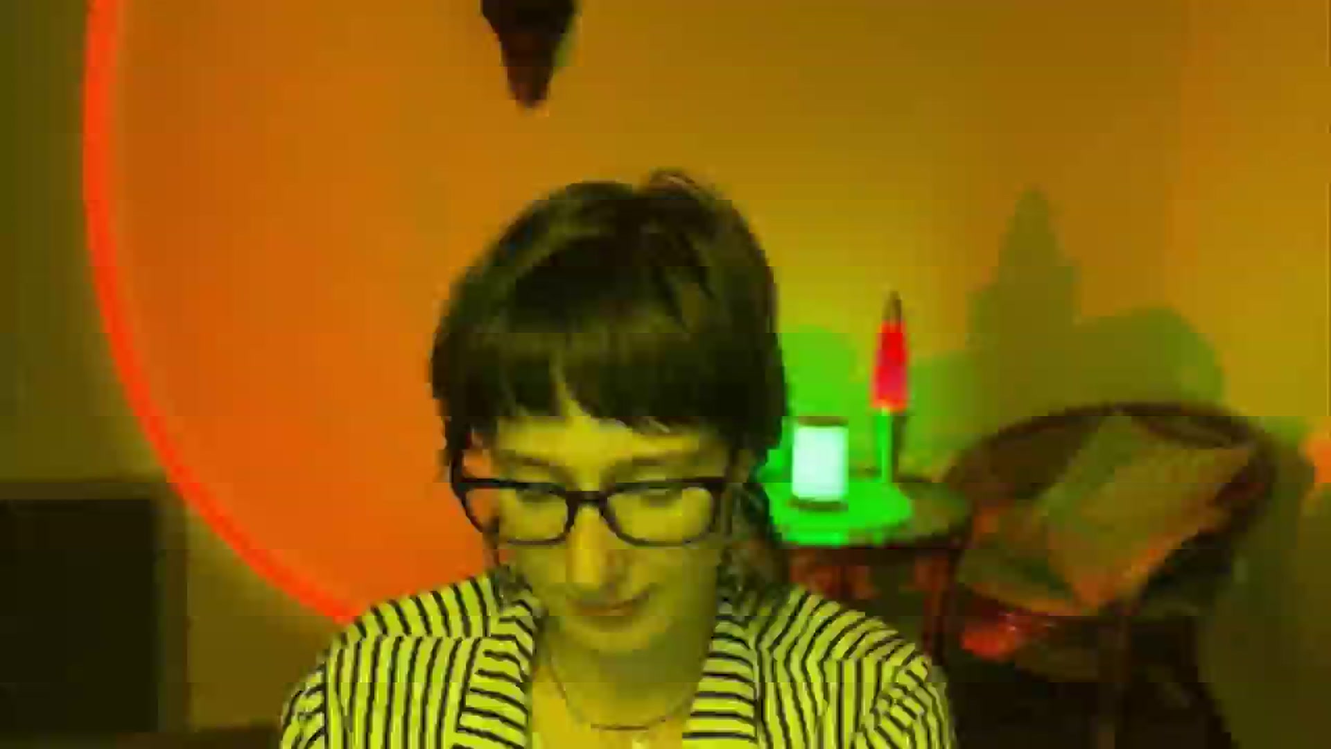 Gallery image thumbnail from LoooneyTunes's myfreecams stream on, 06/13/2025, 21:13 image 17 of 20