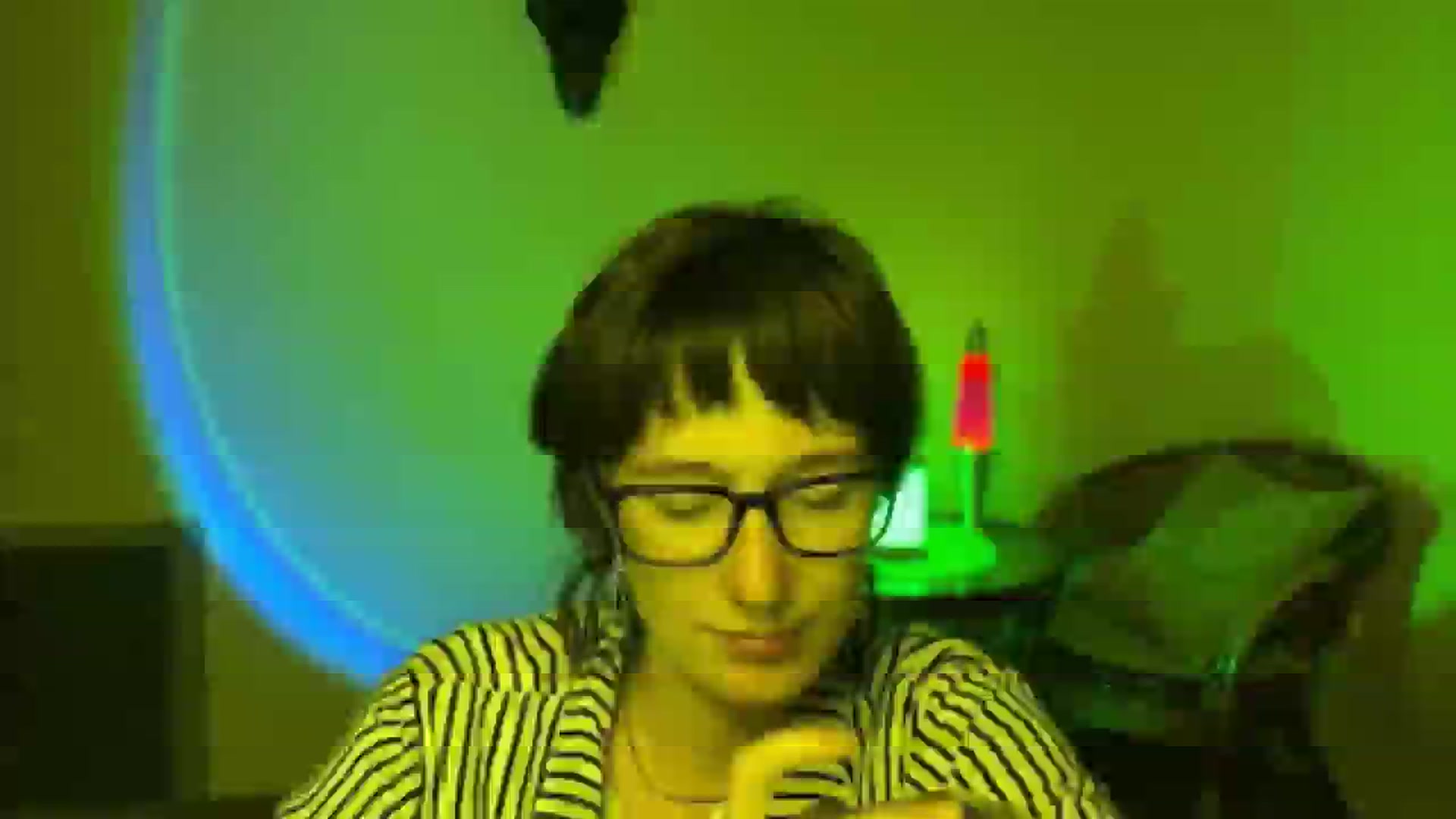 Gallery image thumbnail from LoooneyTunes's myfreecams stream on, 06/13/2025, 21:13 image 5 of 20