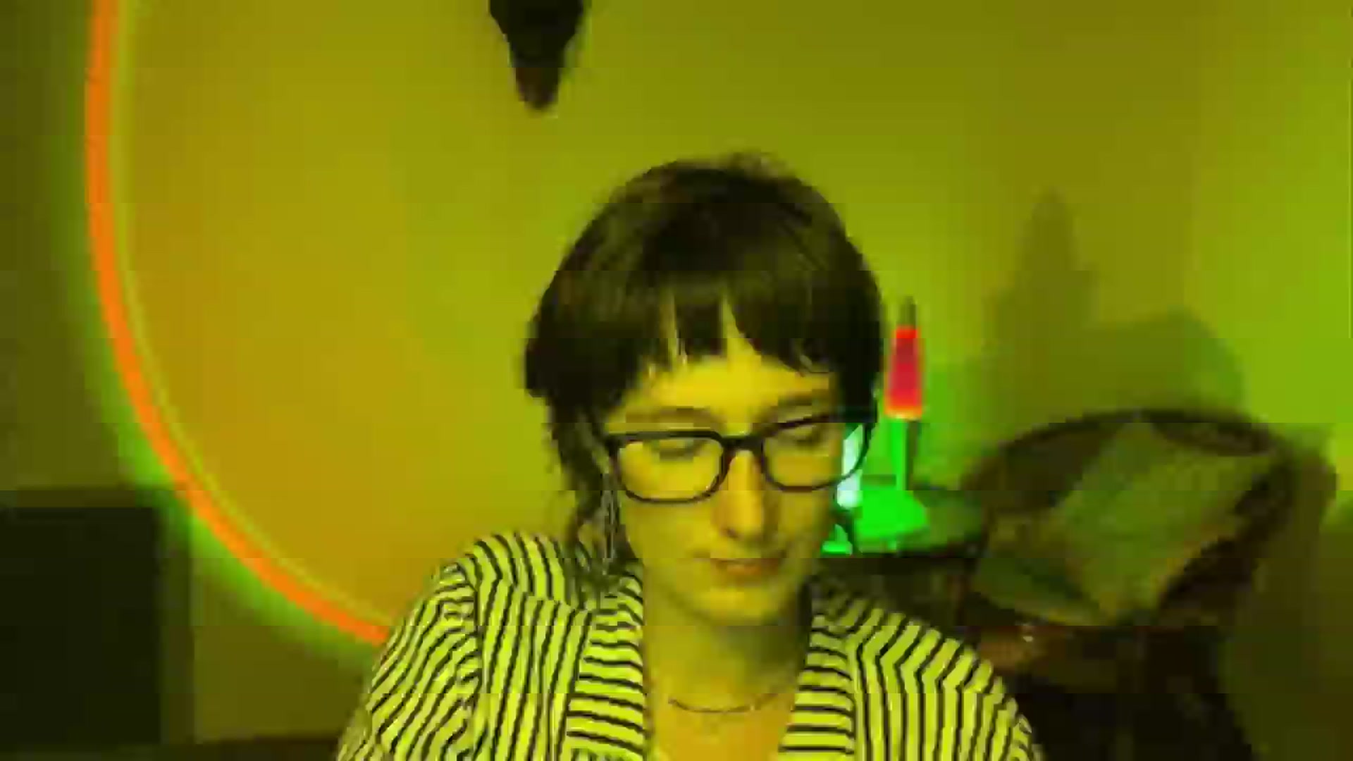 Gallery image thumbnail from LoooneyTunes's myfreecams stream on, 06/13/2025, 21:13 image 13 of 20