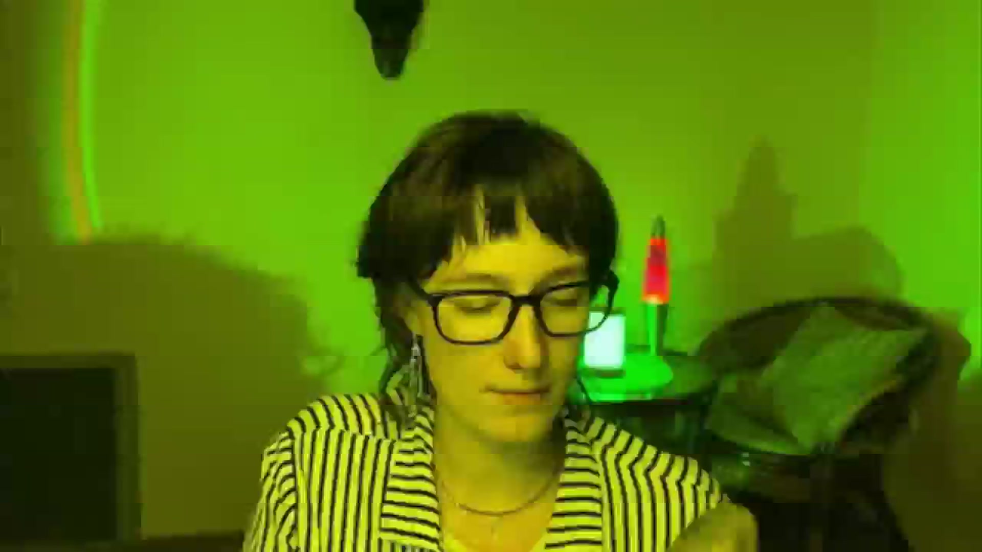 Gallery image thumbnail from LoooneyTunes's myfreecams stream on, 06/13/2025, 21:13 image 10 of 20