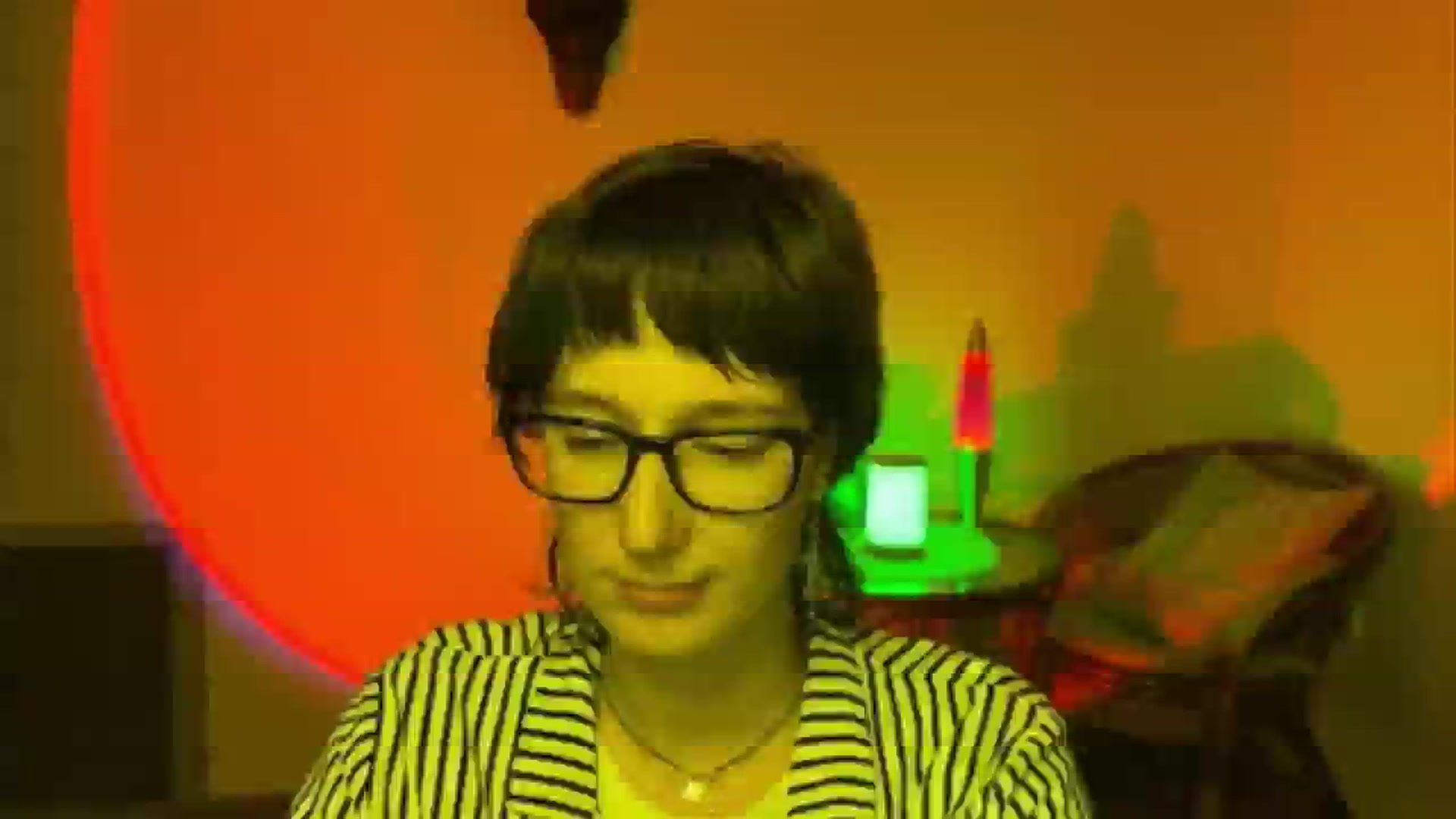 Gallery image thumbnail from LoooneyTunes's myfreecams stream on, 06/13/2025, 22:24 image 19 of 20