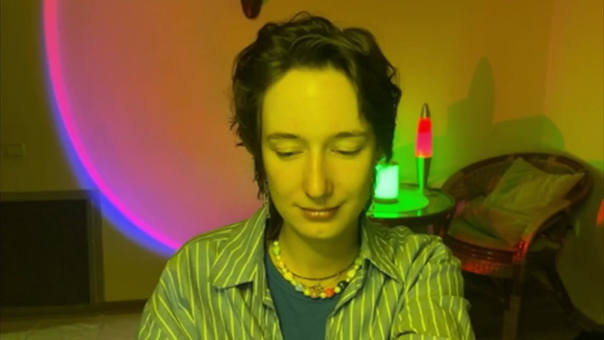 Gallery image thumbnail from LoooneyTunes's myfreecams stream on, 06/14/2025, 20:38 image 7 of 20