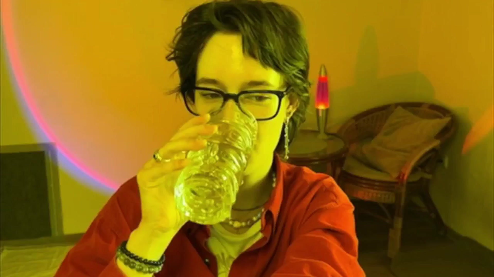 Gallery image thumbnail from LoooneyTunes's myfreecams stream on, 06/15/2025, 15:40 image 9 of 20