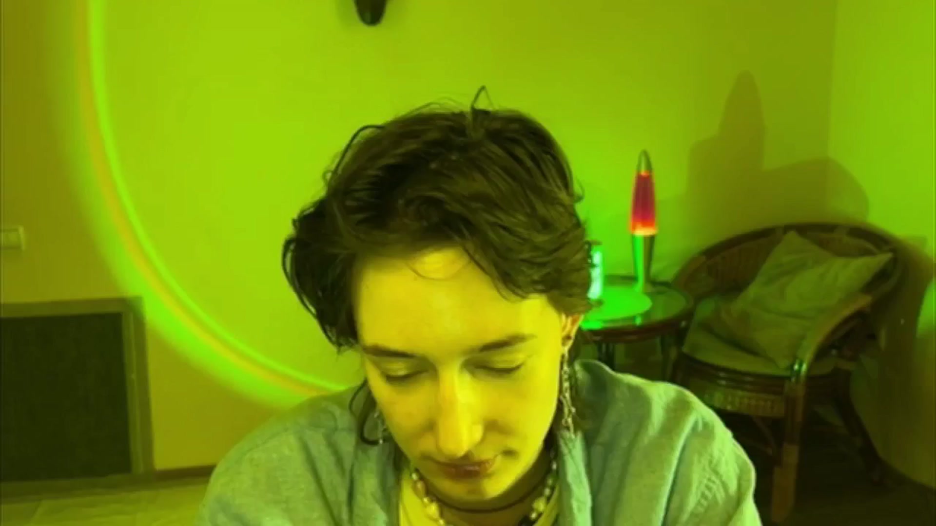 Gallery image thumbnail from LoooneyTunes's myfreecams stream on, 06/16/2025, 13:56 image 13 of 20