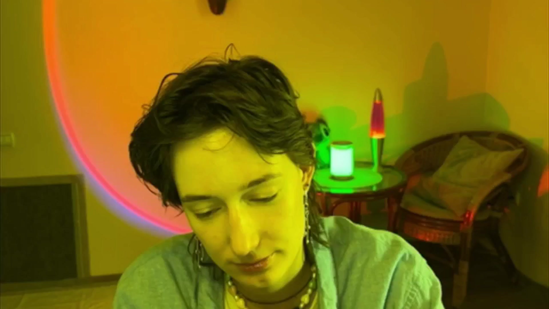 Gallery image thumbnail from LoooneyTunes's myfreecams stream on, 06/16/2025, 13:56 image 10 of 20