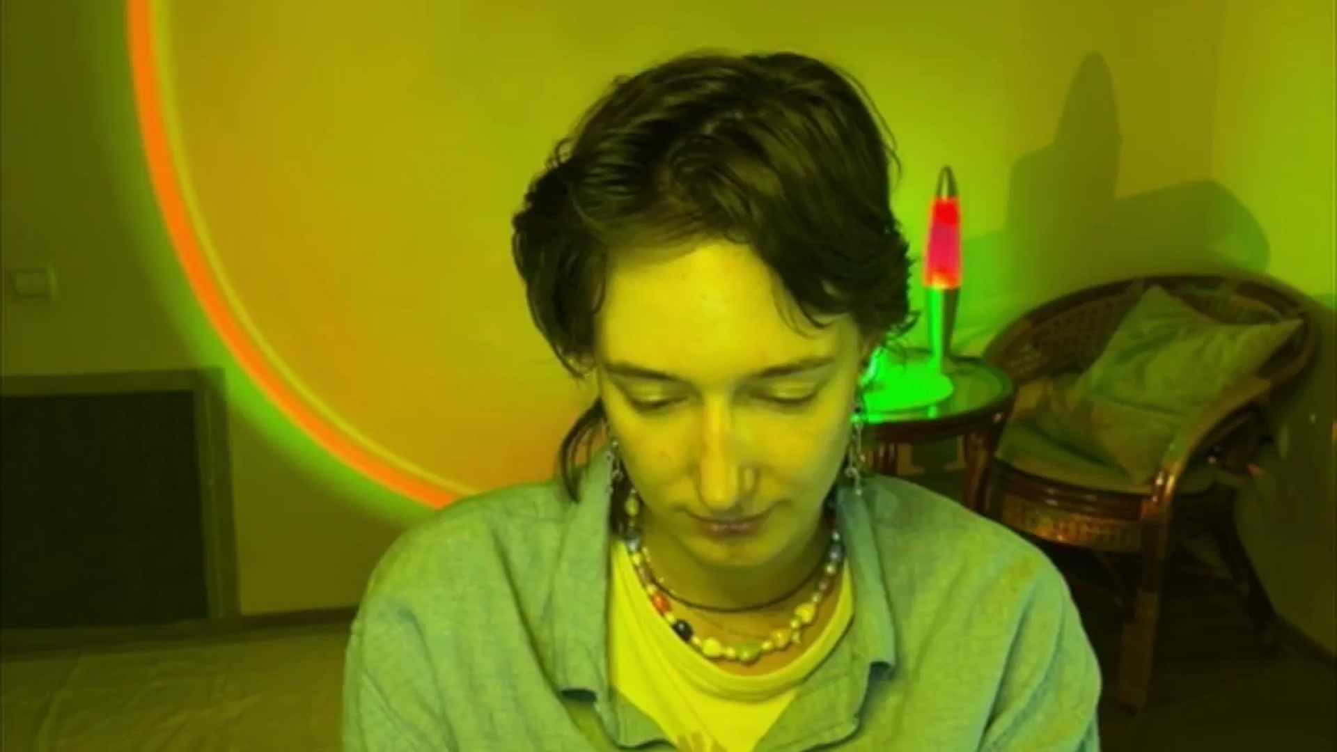 Gallery image thumbnail from LoooneyTunes's myfreecams stream on, 06/16/2025, 16:21 image 17 of 20