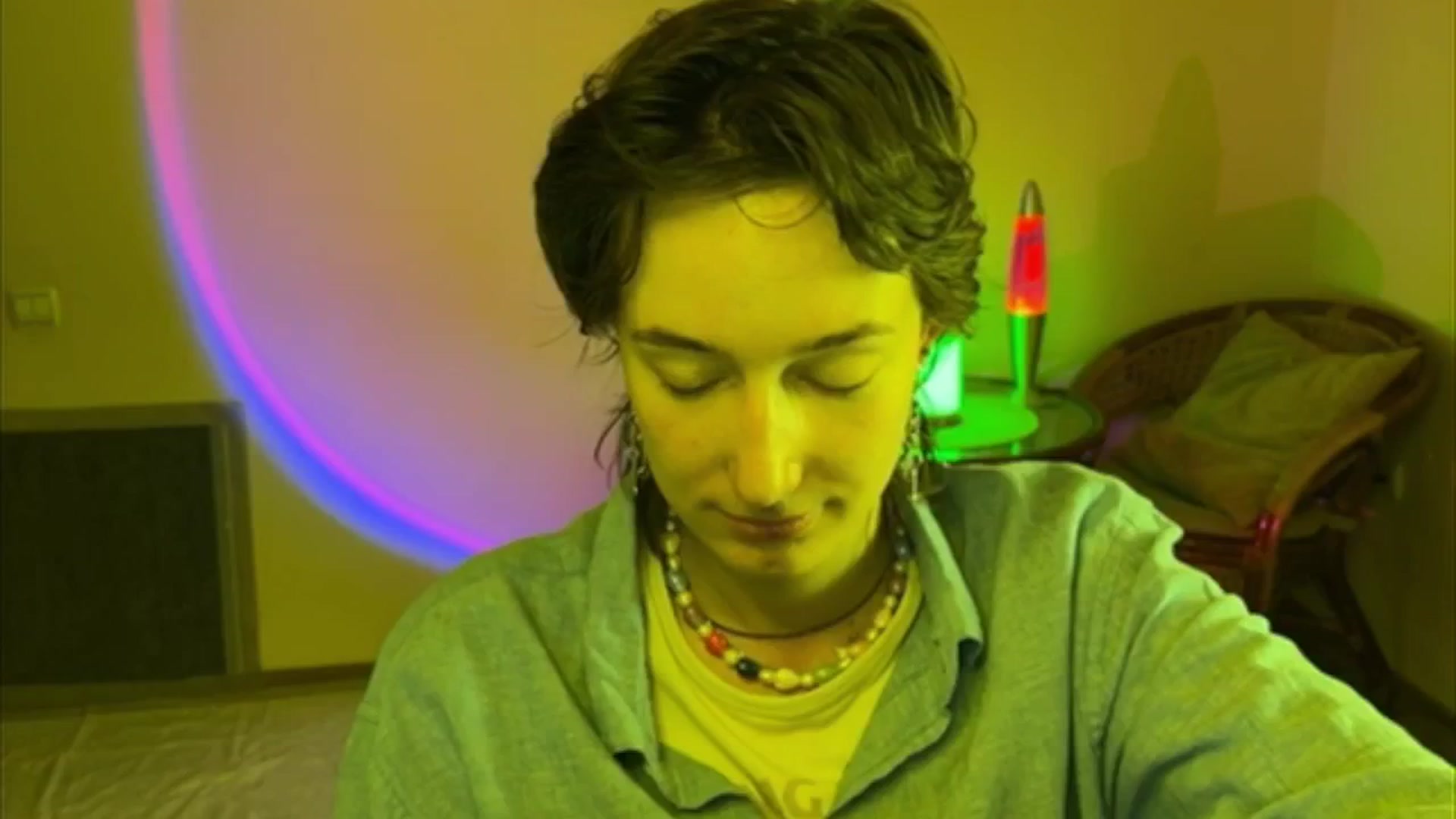 Gallery image thumbnail from LoooneyTunes's myfreecams stream on, 06/16/2025, 16:21 image 9 of 20