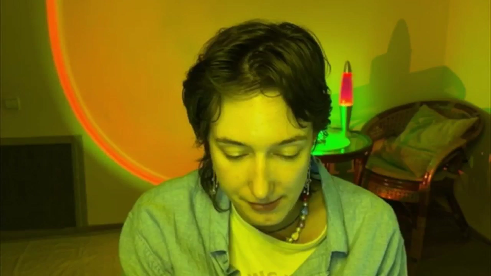 Gallery image thumbnail from LoooneyTunes's myfreecams stream on, 06/16/2025, 17:01 image 7 of 20