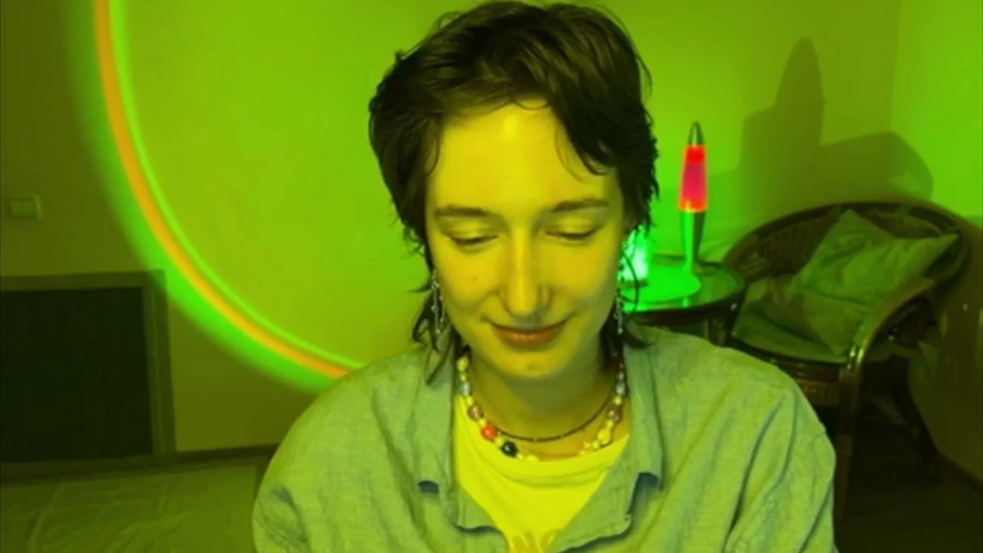 Gallery image thumbnail from LoooneyTunes's myfreecams stream on, 06/16/2025, 17:01 image 17 of 20