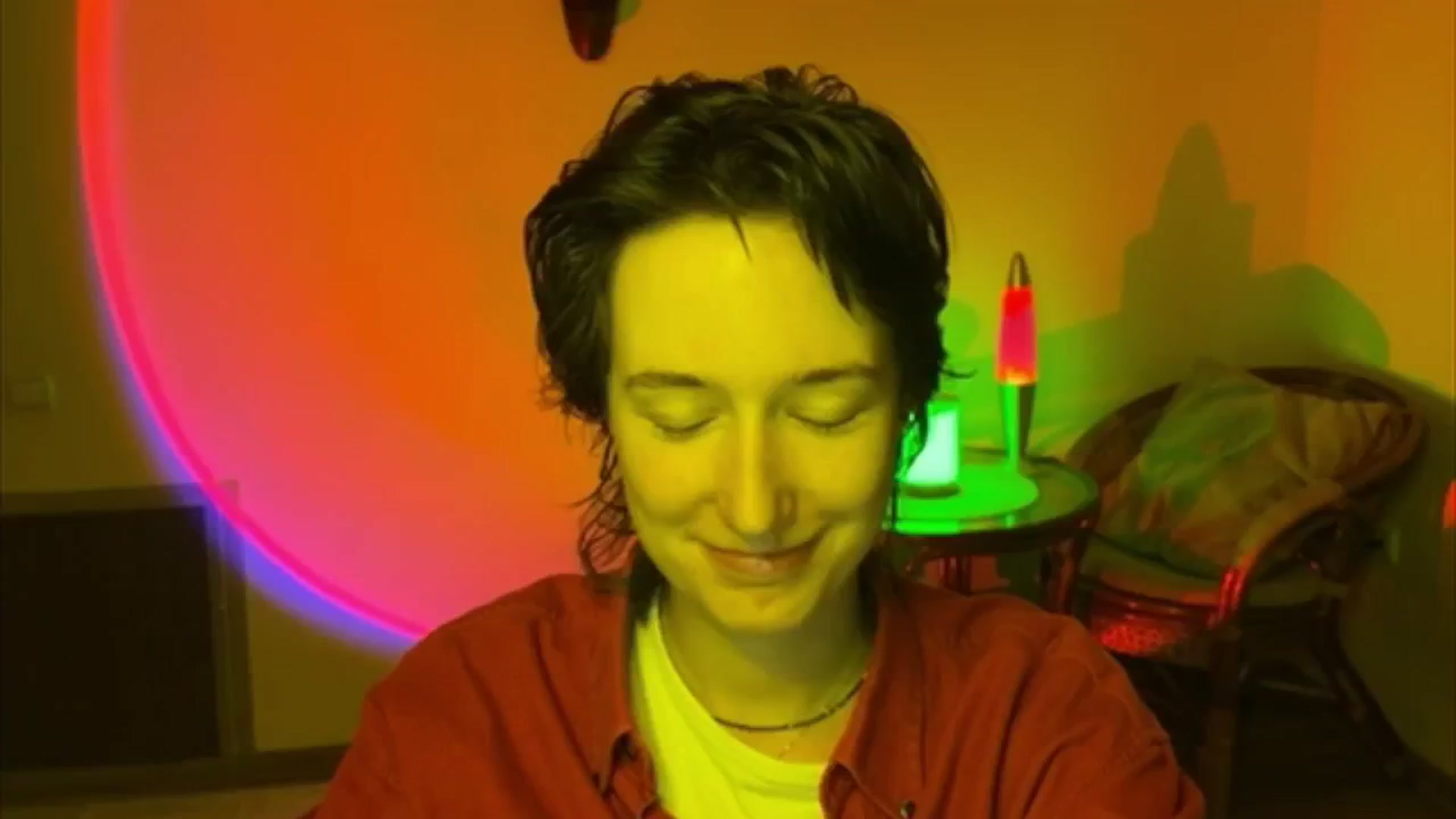 Gallery image thumbnail from LoooneyTunes's myfreecams stream on, 06/18/2025, 24:13 image 9 of 20