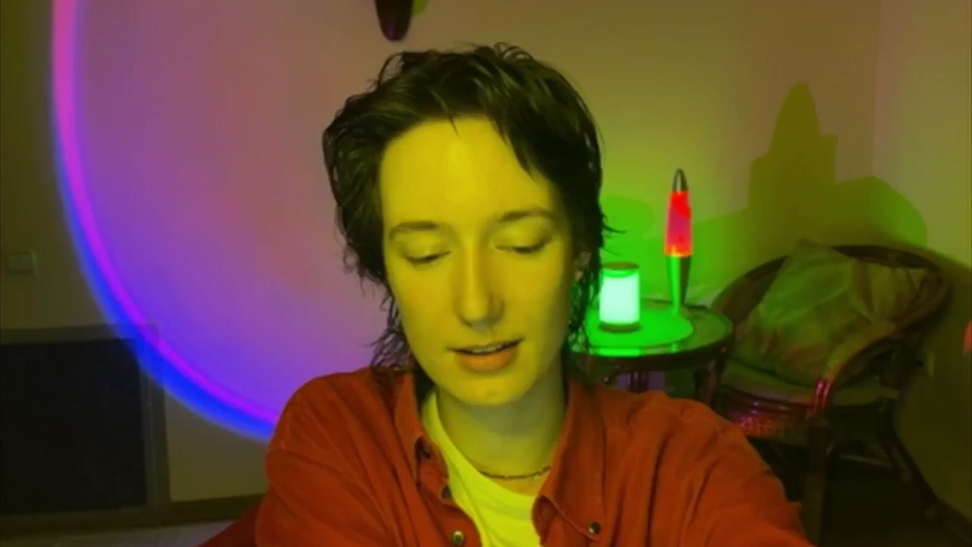 Gallery image thumbnail from LoooneyTunes's myfreecams stream on, 06/18/2025, 24:13 image 8 of 20
