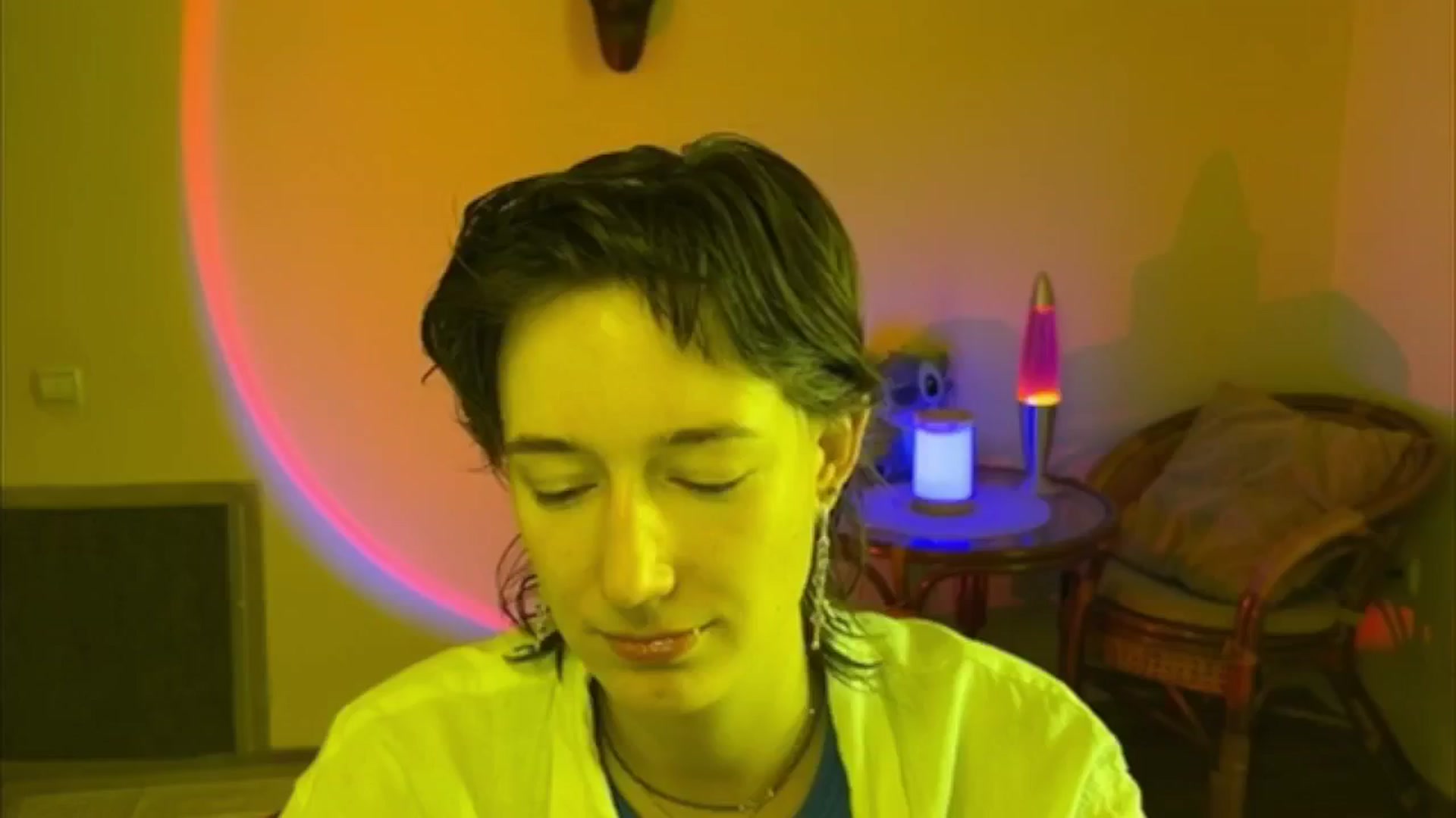 Gallery image thumbnail from LoooneyTunes's myfreecams stream on, 06/18/2025, 15:16 image 7 of 20