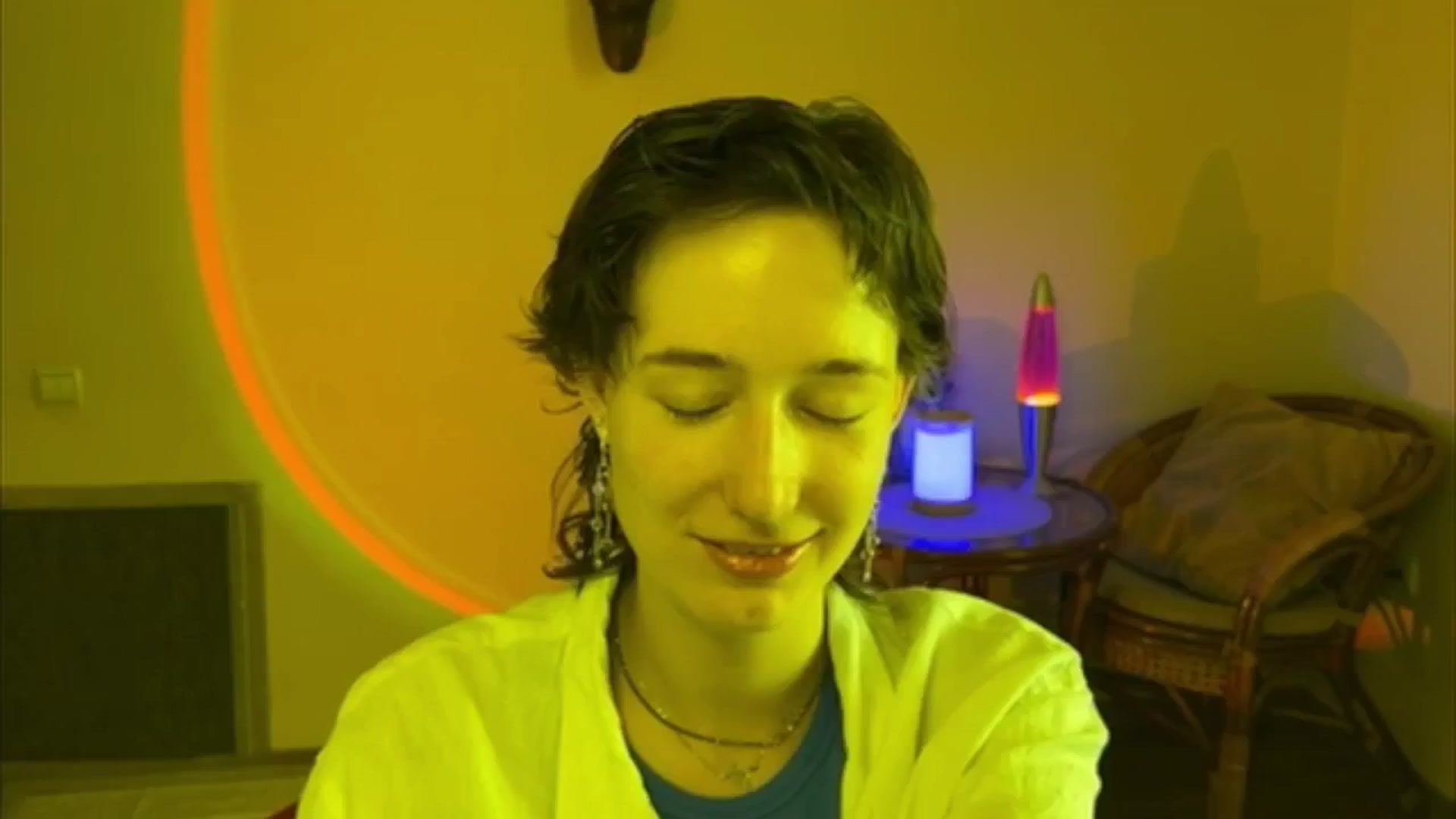 Gallery image thumbnail from LoooneyTunes's myfreecams stream on, 06/18/2025, 15:16 image 8 of 20