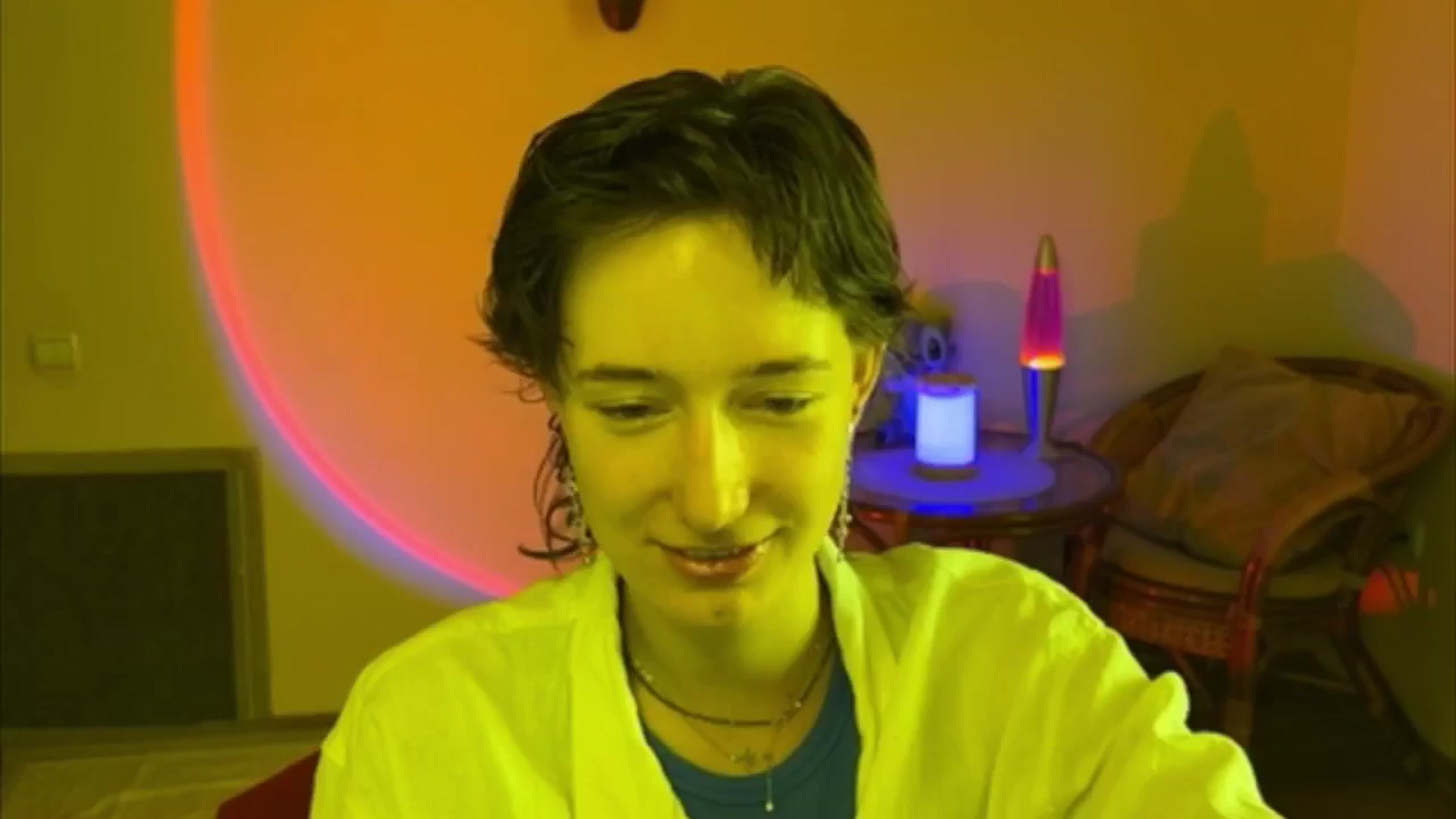 Gallery image thumbnail from LoooneyTunes's myfreecams stream on, 06/18/2025, 15:16 image 15 of 20