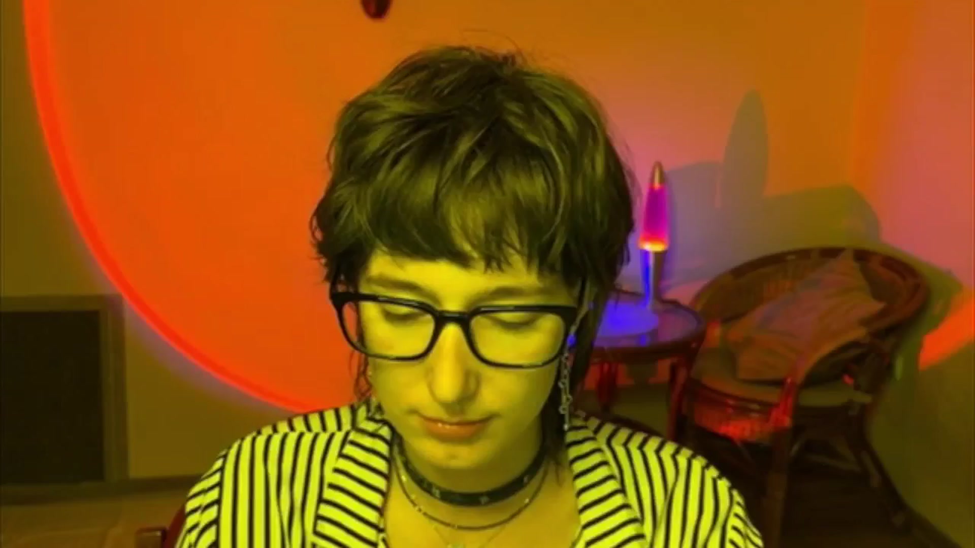 Gallery image thumbnail from LoooneyTunes's myfreecams stream on, 06/21/2025, 18:04 image 7 of 20