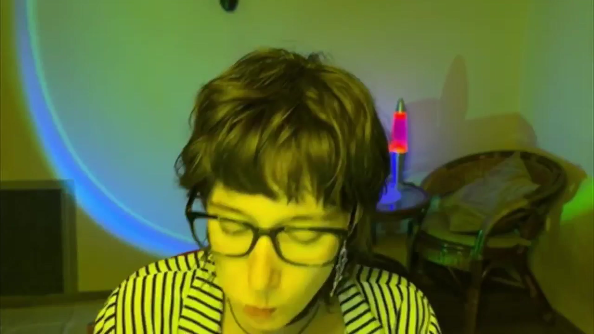 Gallery image thumbnail from LoooneyTunes's myfreecams stream on, 06/21/2025, 18:04 image 5 of 20