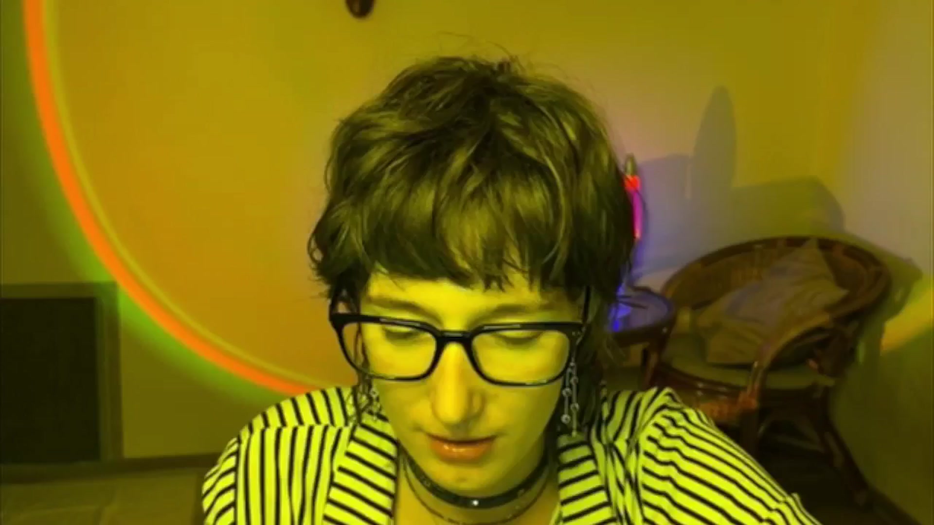 Gallery image thumbnail from LoooneyTunes's myfreecams stream on, 06/21/2025, 19:27 image 9 of 20