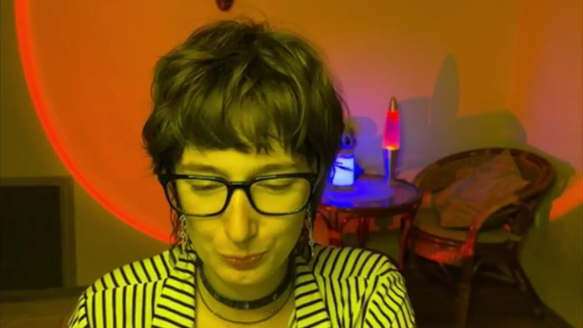Gallery image thumbnail from LoooneyTunes's myfreecams stream on, 06/21/2025, 19:27 image 19 of 20