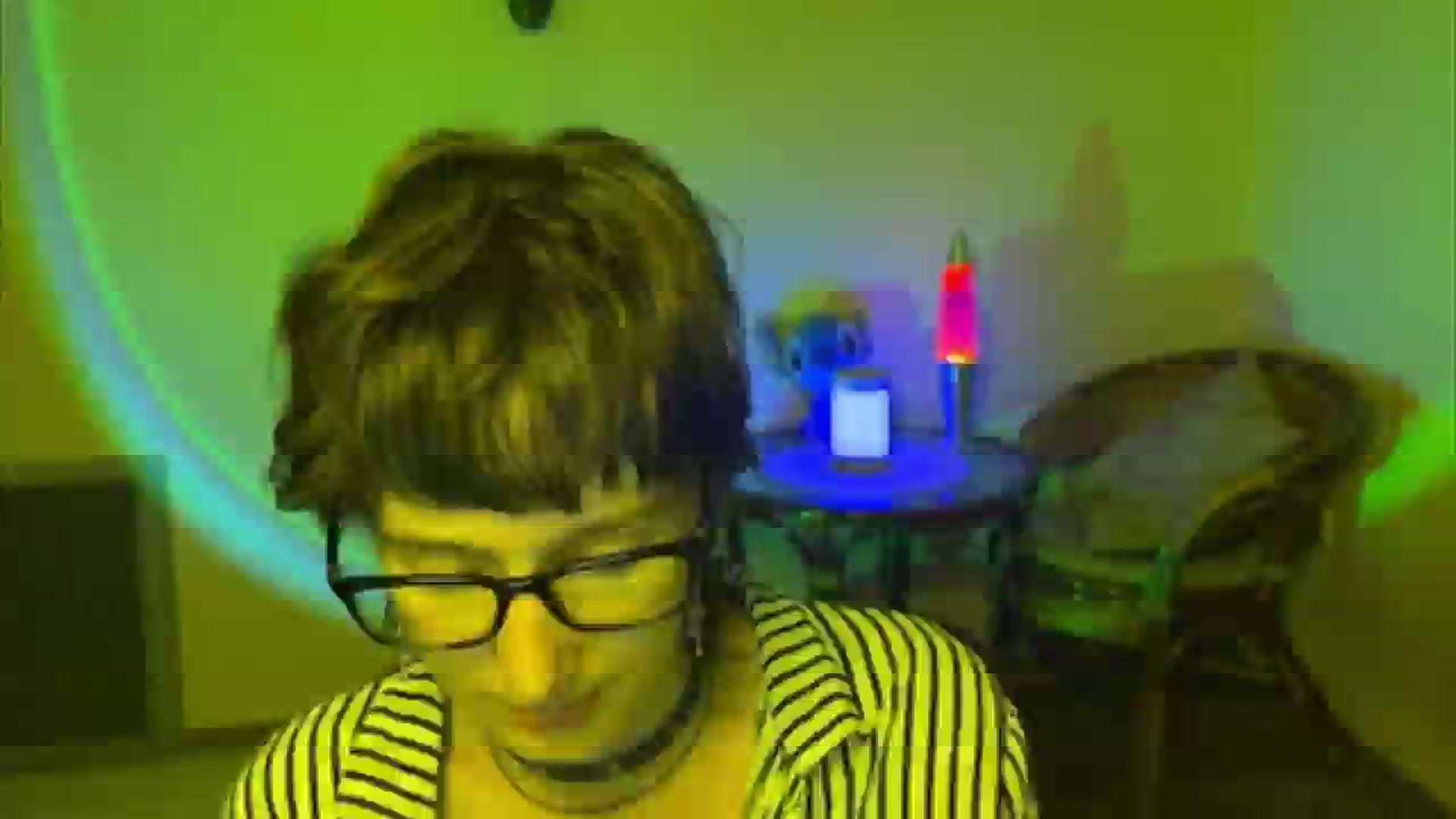 Gallery image thumbnail from LoooneyTunes's myfreecams stream on, 06/21/2025, 21:45 image 16 of 20